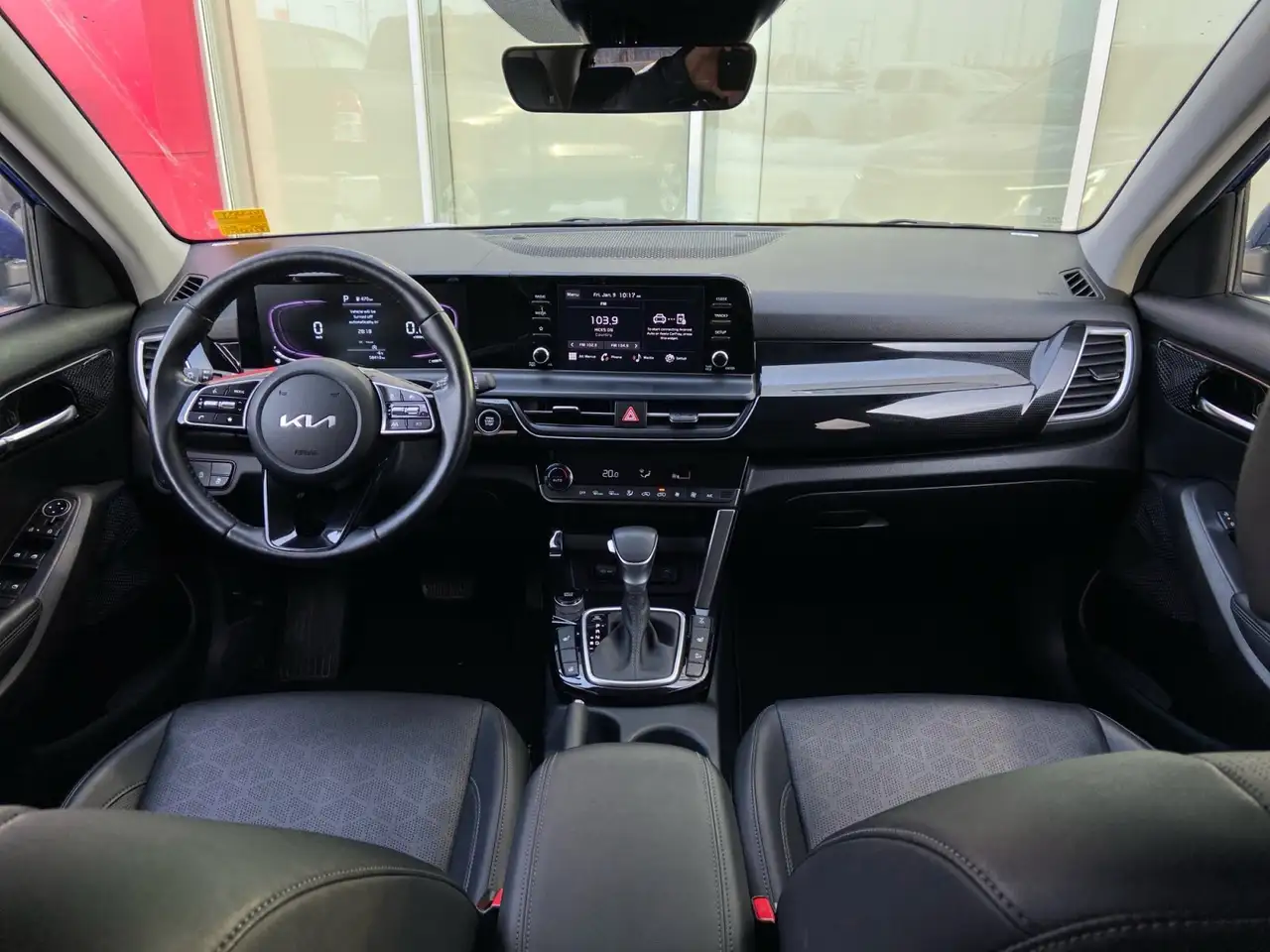 Kia Seltos снимка Kia Seltos