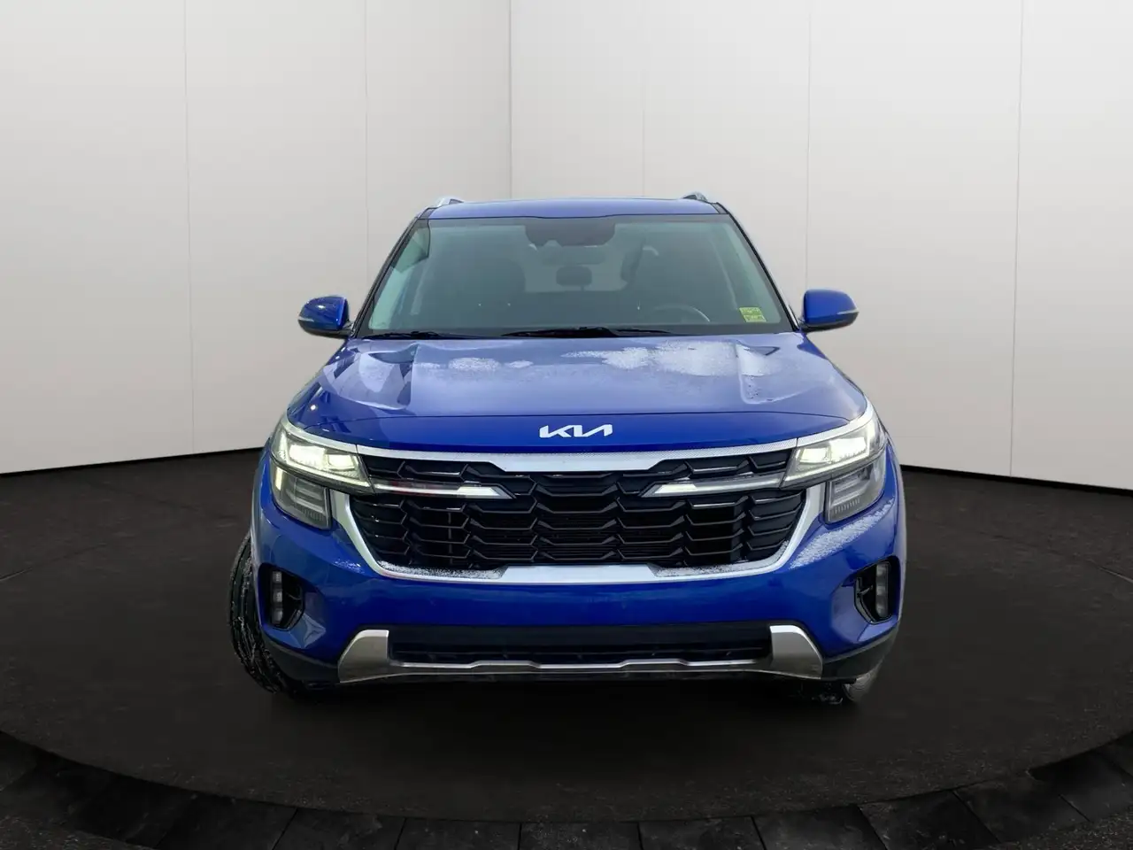 Kia Seltos снимка Kia Seltos