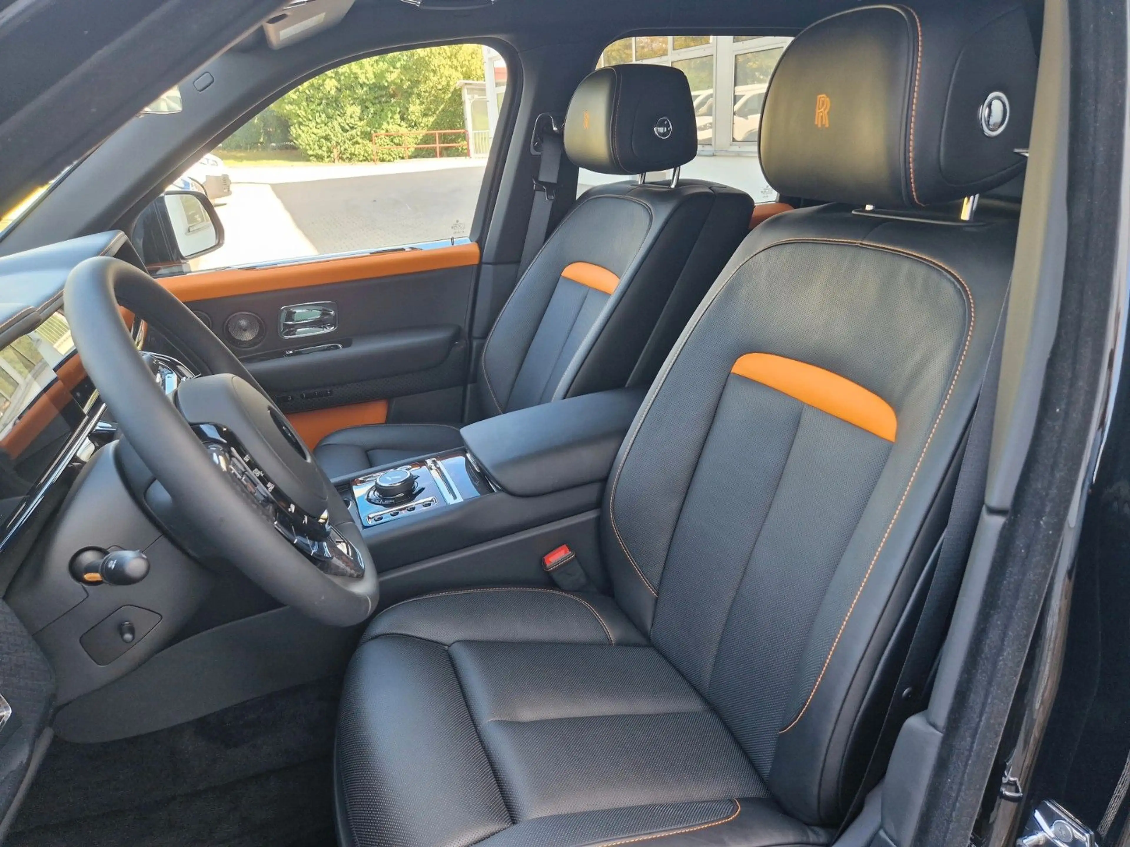 Rolls-Royce Cullinan Black Badge — photo 11