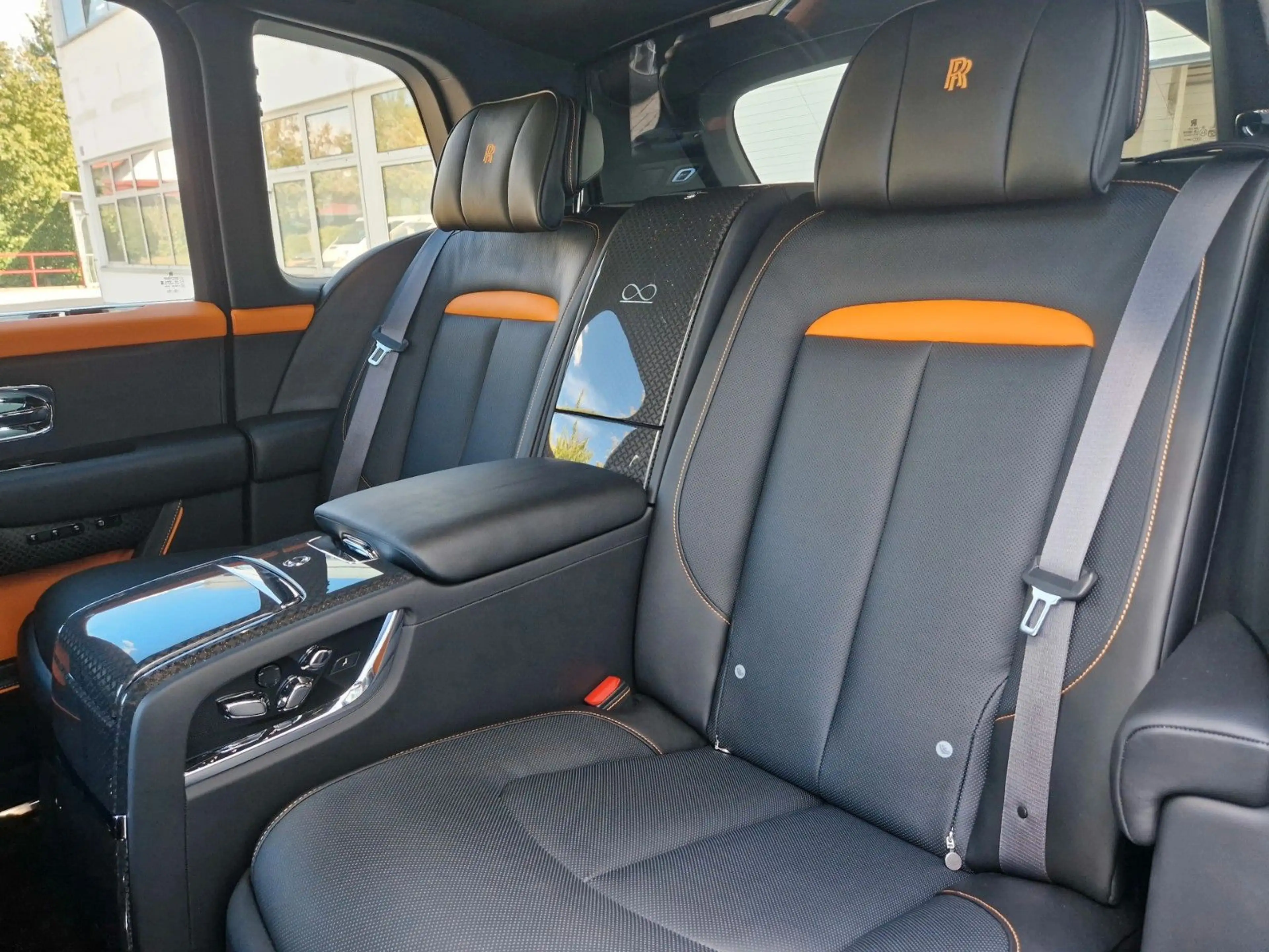 Rolls-Royce Cullinan Black Badge — photo 13
