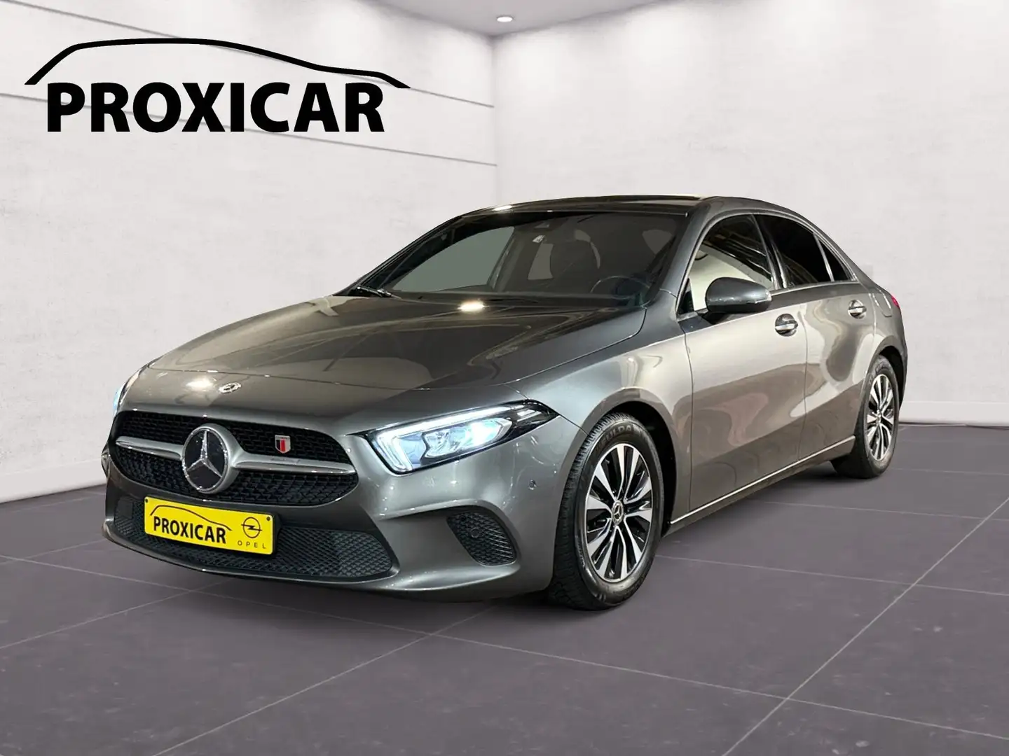 Mercedes-Benz A 180 d 116CV Automatique Business Solution Camera Argent - 1