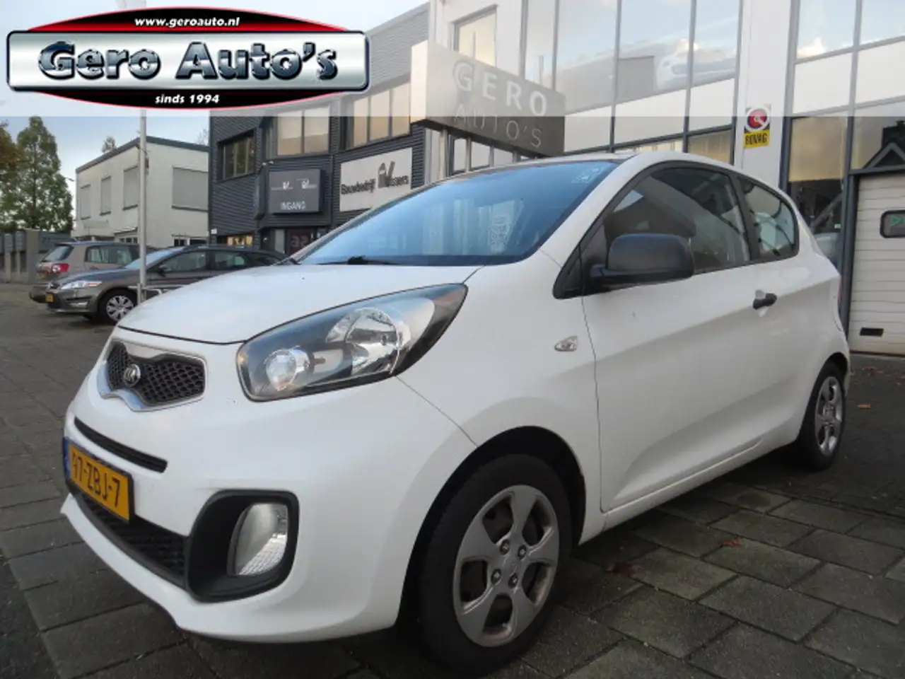 Kia Picanto 1.0 CVVT 5 drs ,nl-auto ! nw apk — photo 1 of 13
