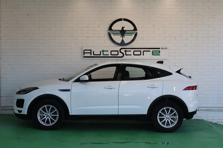 Jaguar E-Pace 2.0P 4WD Auto 2020, foto 8