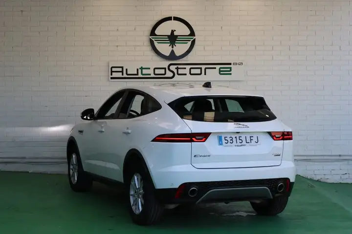 Jaguar E-Pace 2.0P 4WD Auto 2020, foto 7
