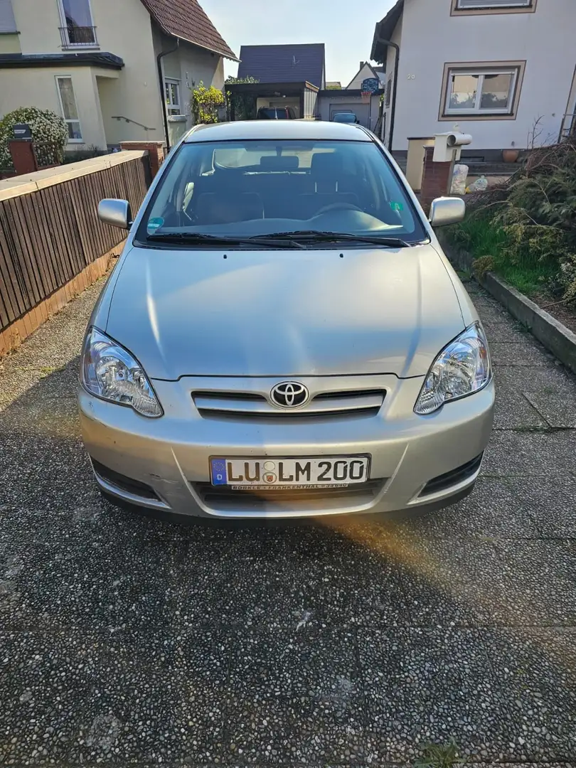 Toyota Corolla 1.4 D-4D Luna / Compact Grau - 2