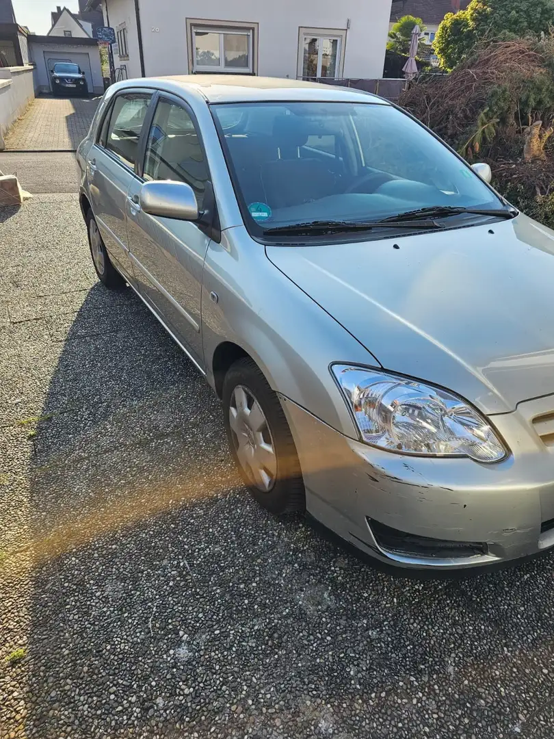 Toyota Corolla 1.4 D-4D Luna / Compact Grau - 1