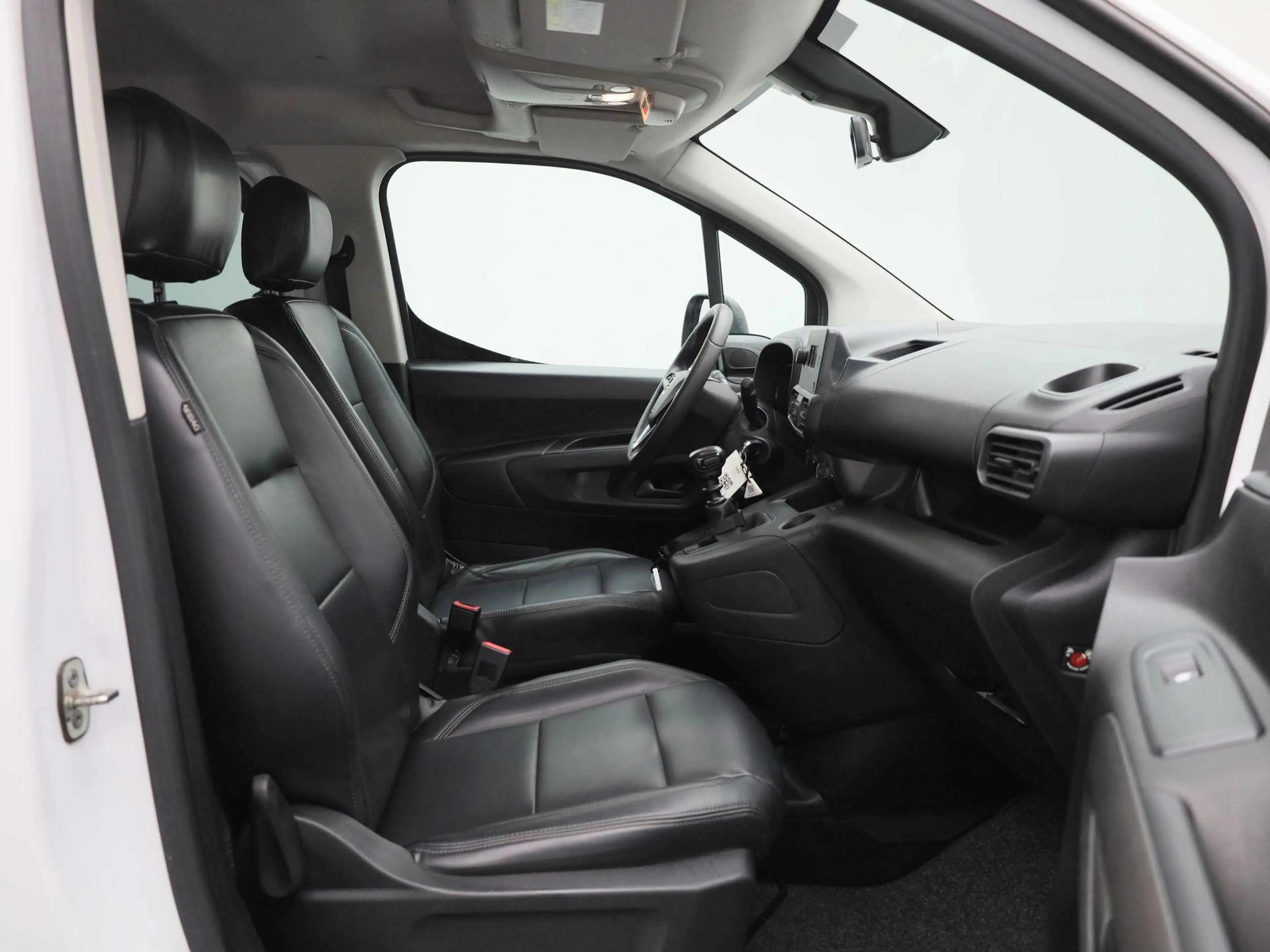 Opel Combo Life 1.5 Turbo D 75kW S/S Edition Pl L1H1 — photo 11