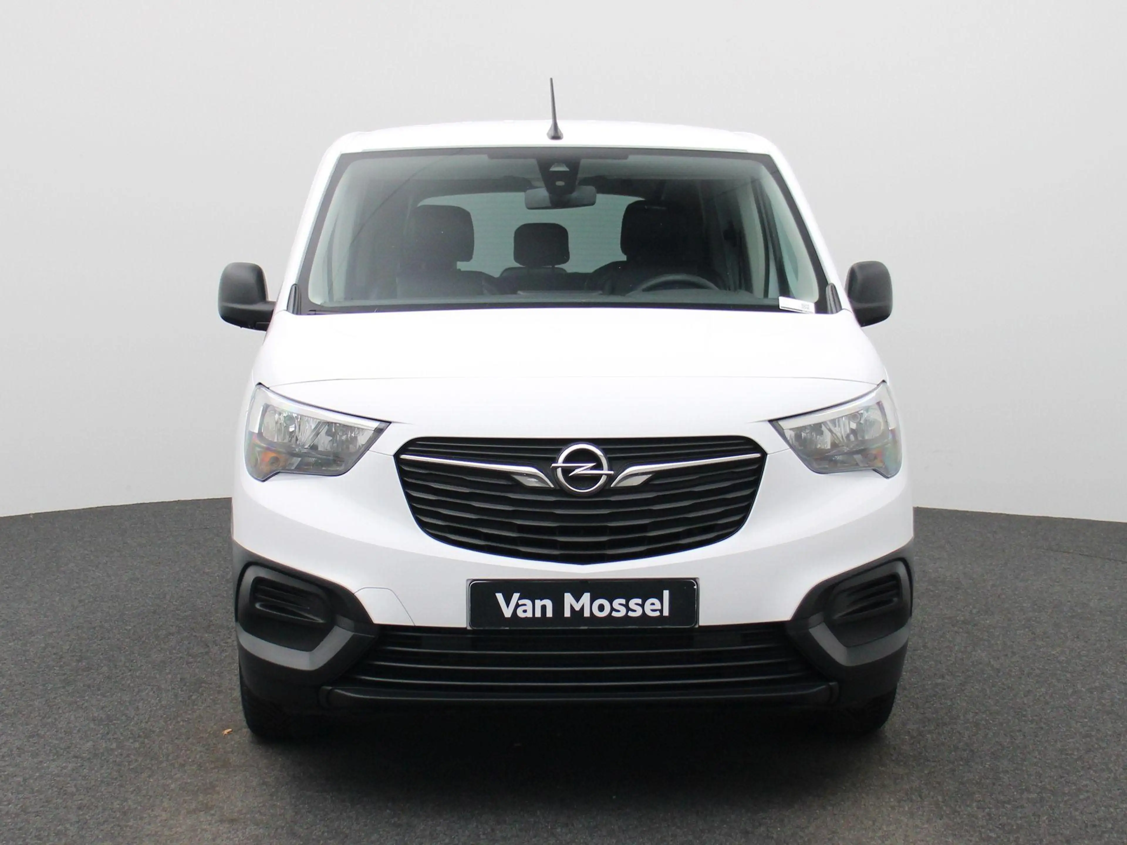 Opel Combo Life 1.5 Turbo D 75kW S/S Edition Pl L1H1 — photo 3