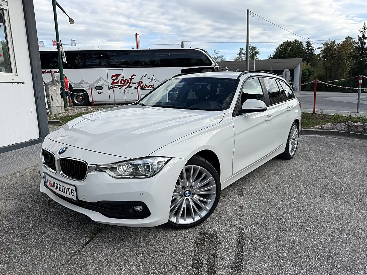 BMW 320 d Touring Advantage *LED*SHZ*8-FACH* Weiß - 1