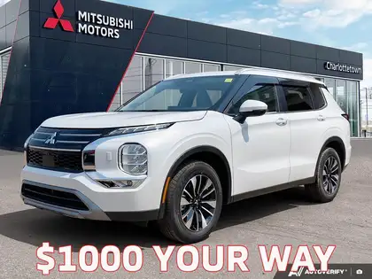 White 2026 Mitsubishi Outlander SUV / Crossover Front-Wheel Drive 