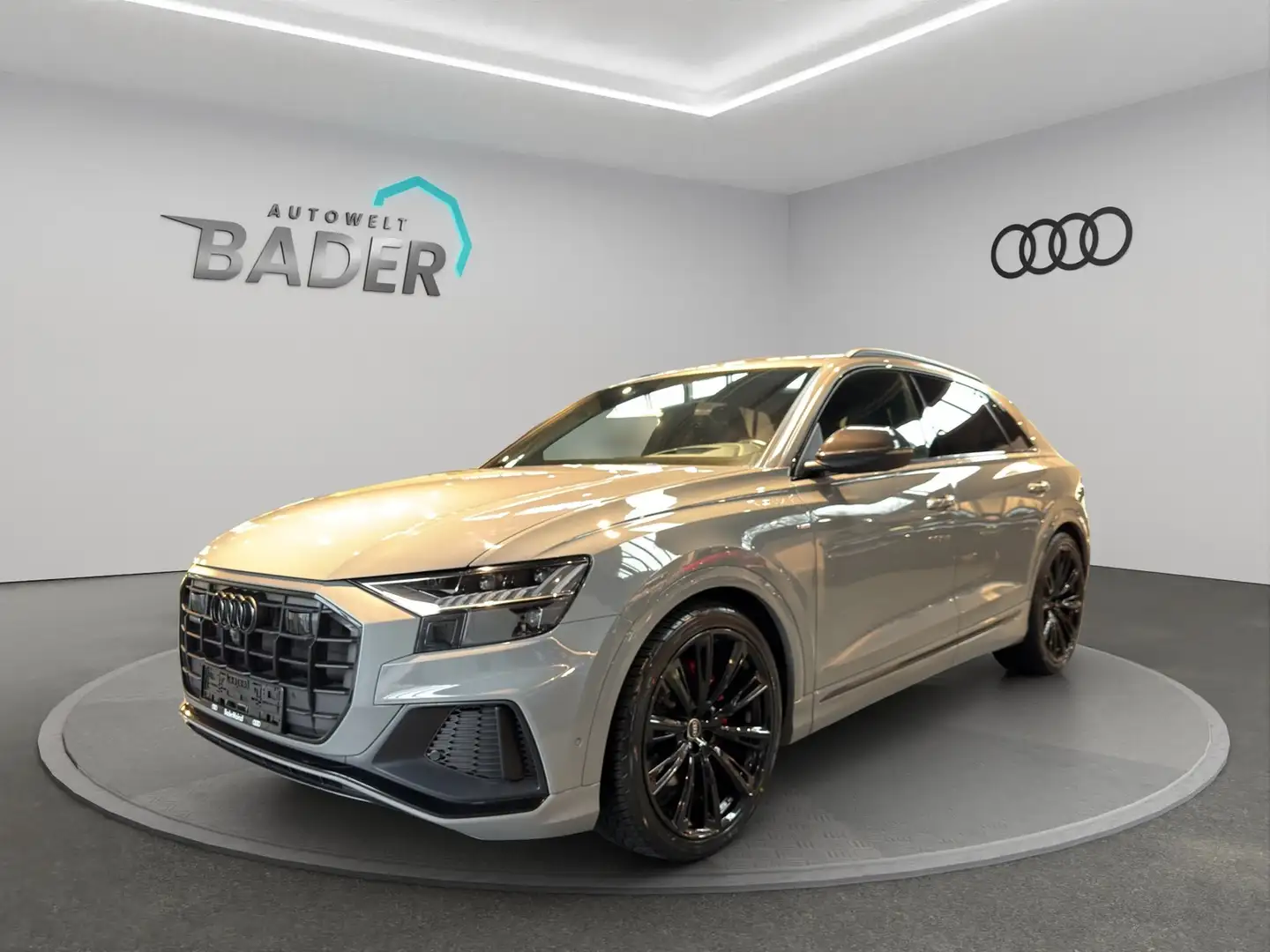 Audi Q8 Matrix STDHZ Allradl Luft Bang & Olufsen 50 TDI... Grau - 1