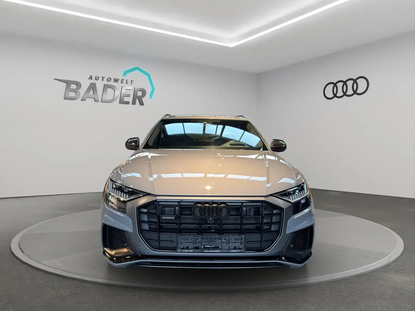 Audi Q8 Matrix STDHZ Allradl Luft Bang & Olufsen 50 TDI... Grau - 2