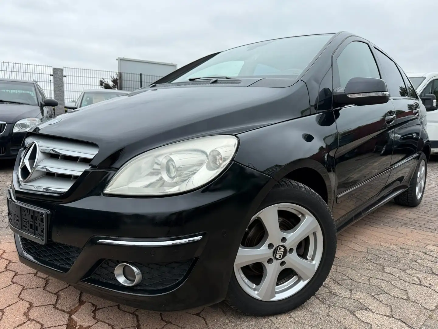 Mercedes-Benz B 170 B  Automatik,Klimaanlage,PDC,Tüv:04/26 Negru - 1