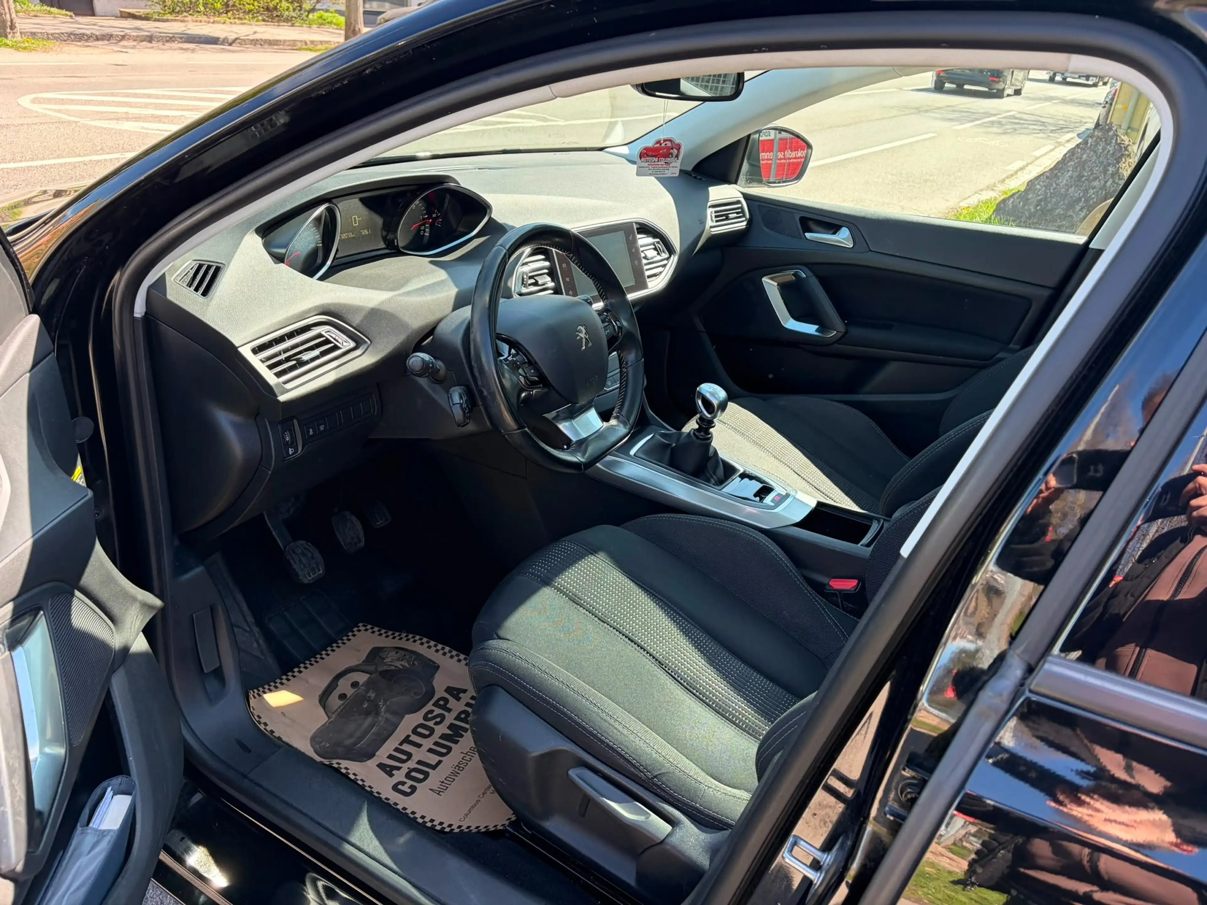 Peugeot 308 308 SW 1,6 HDi 110 FAP Premium Premium — photo 6