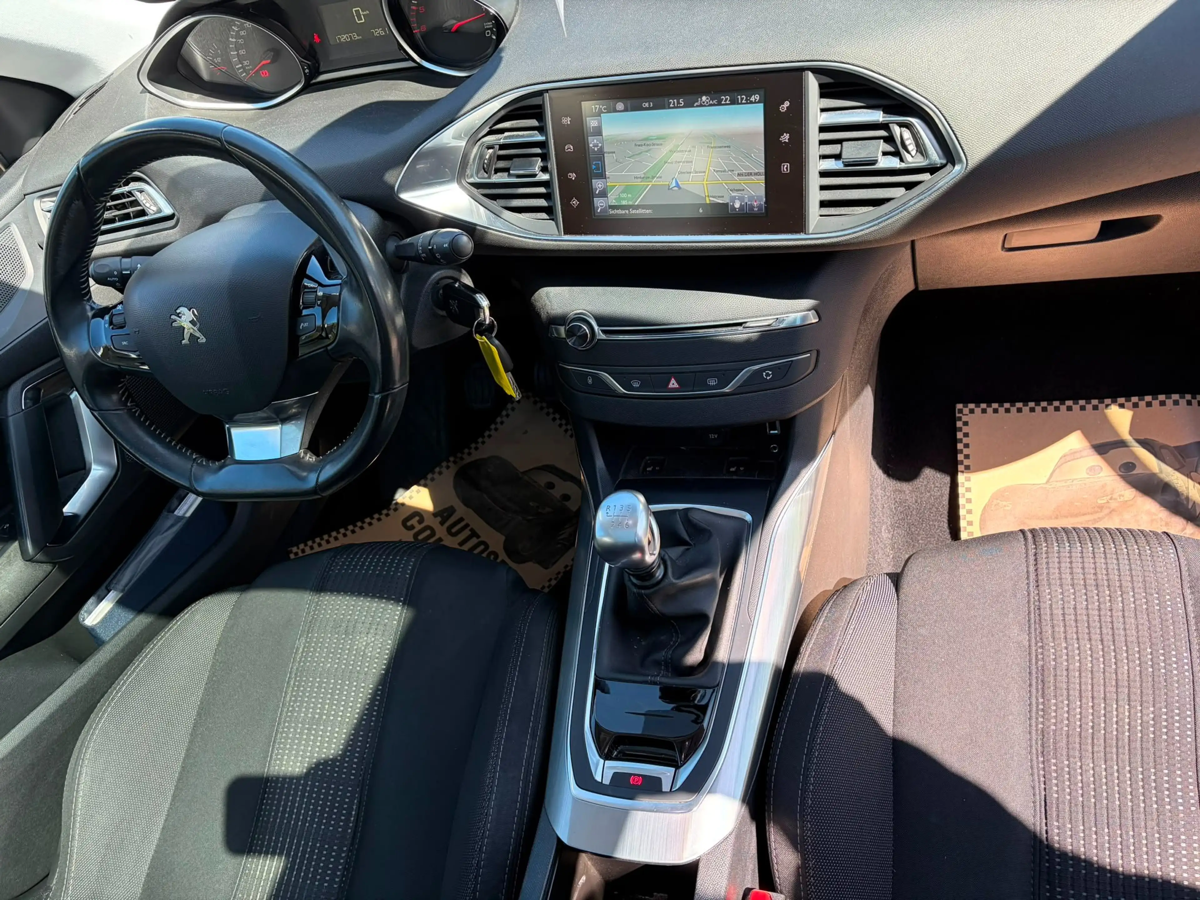 Peugeot 308 308 SW 1,6 HDi 110 FAP Premium Premium — photo 12