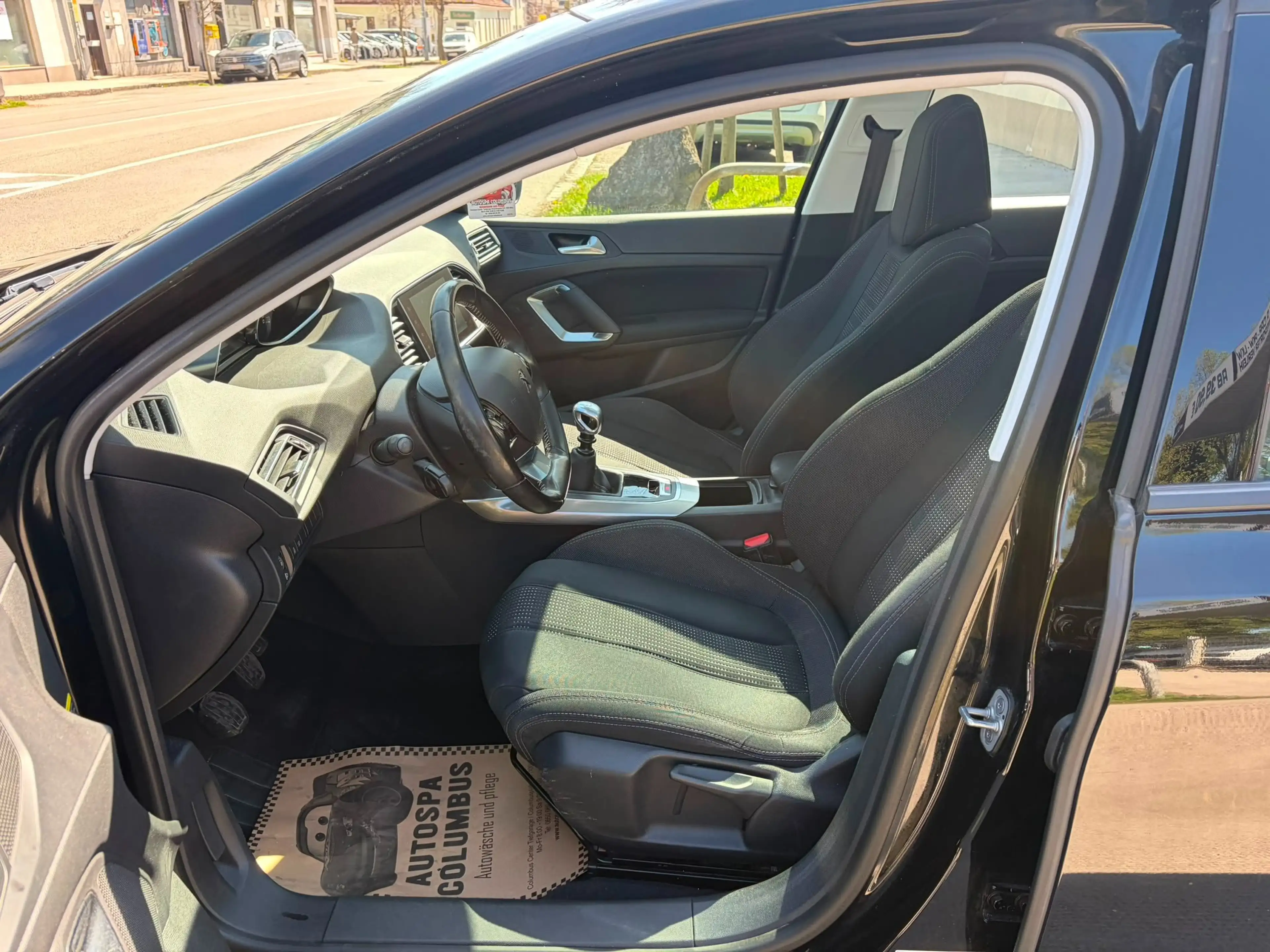 Peugeot 308 308 SW 1,6 HDi 110 FAP Premium Premium — photo 8