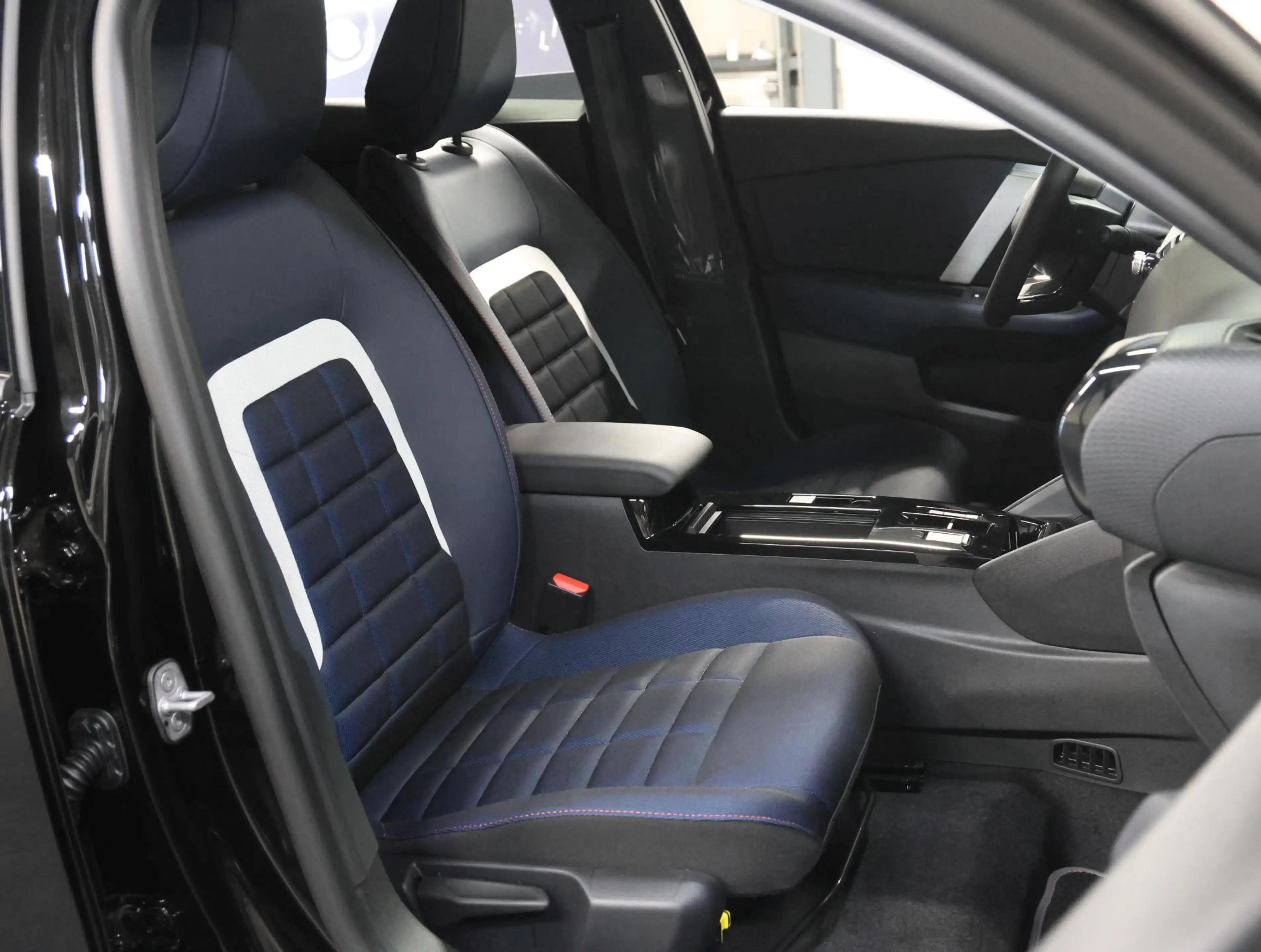 Citroen E-C4 Electric Collection 156pk Extended range 54 kWh | Stoelverw — photo 10