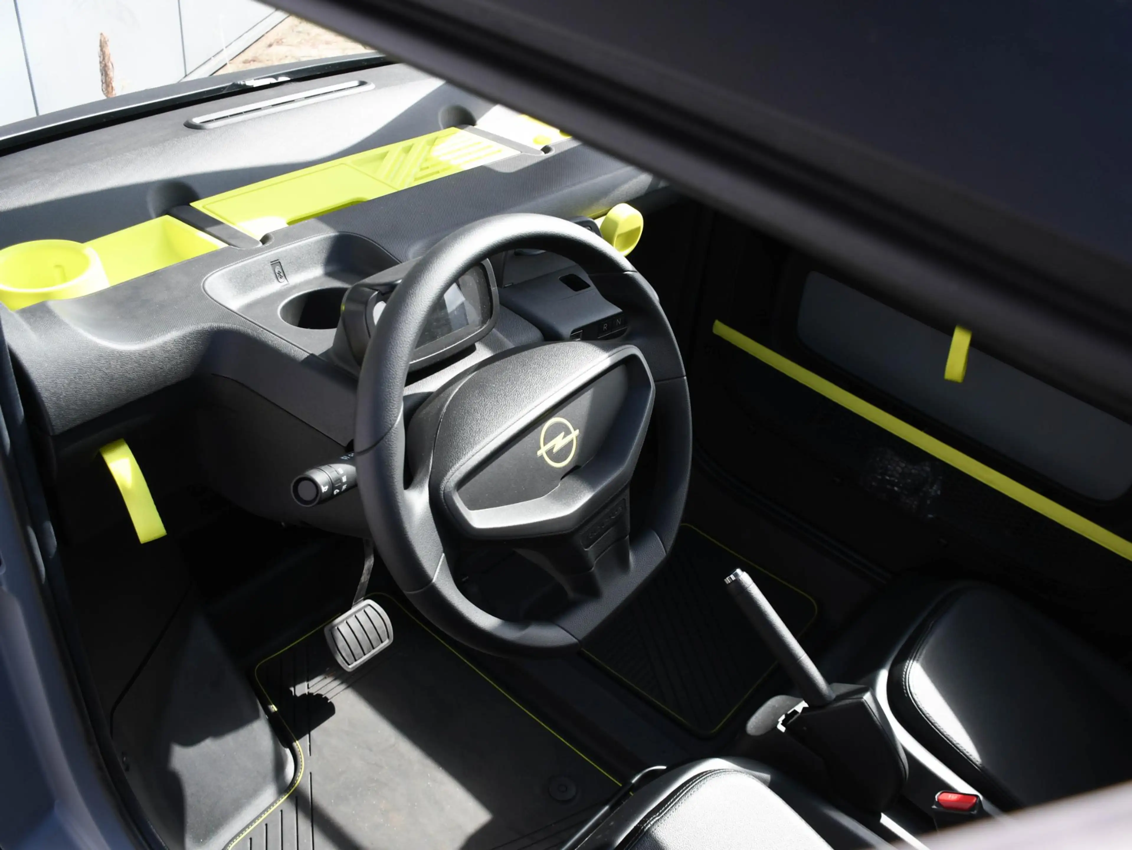 Opel Rocks-e Base 45kmh PANO | USB — photo 6
