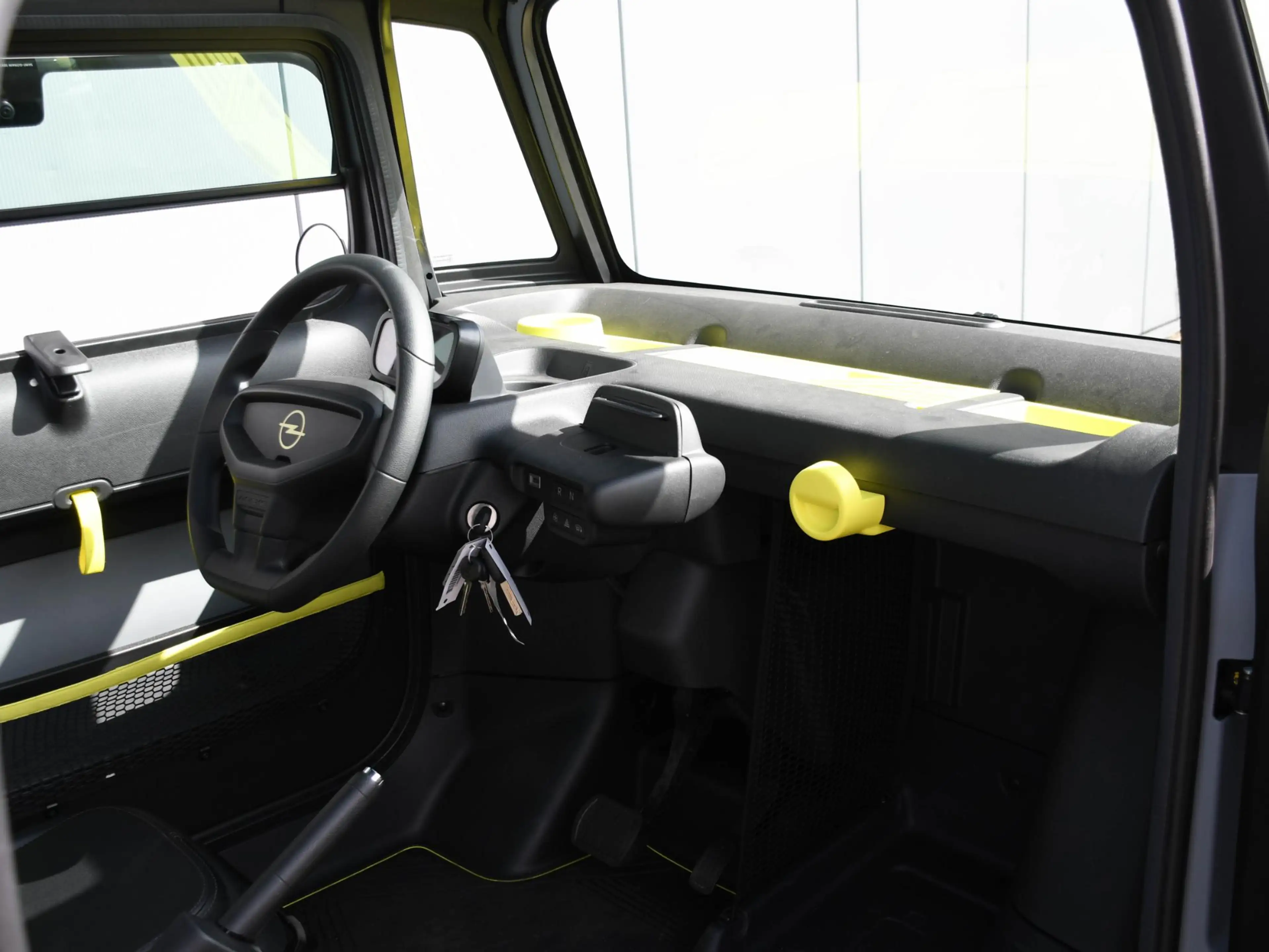 Opel Rocks-e Base 45kmh PANO | USB — photo 14