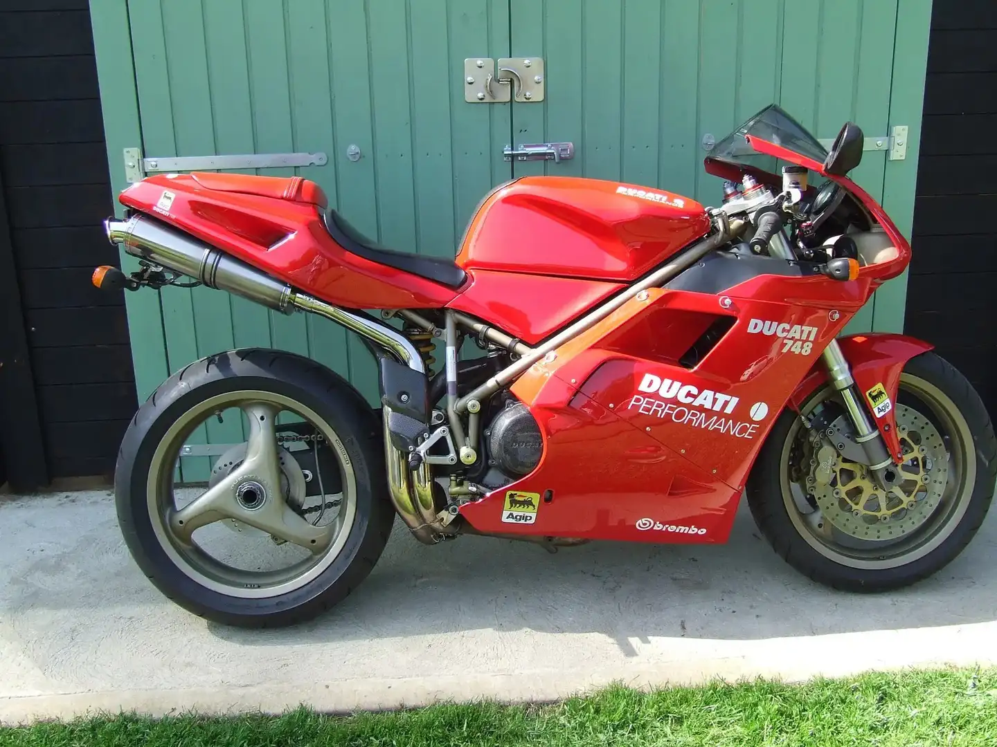 Ducati 748 Rot - 2