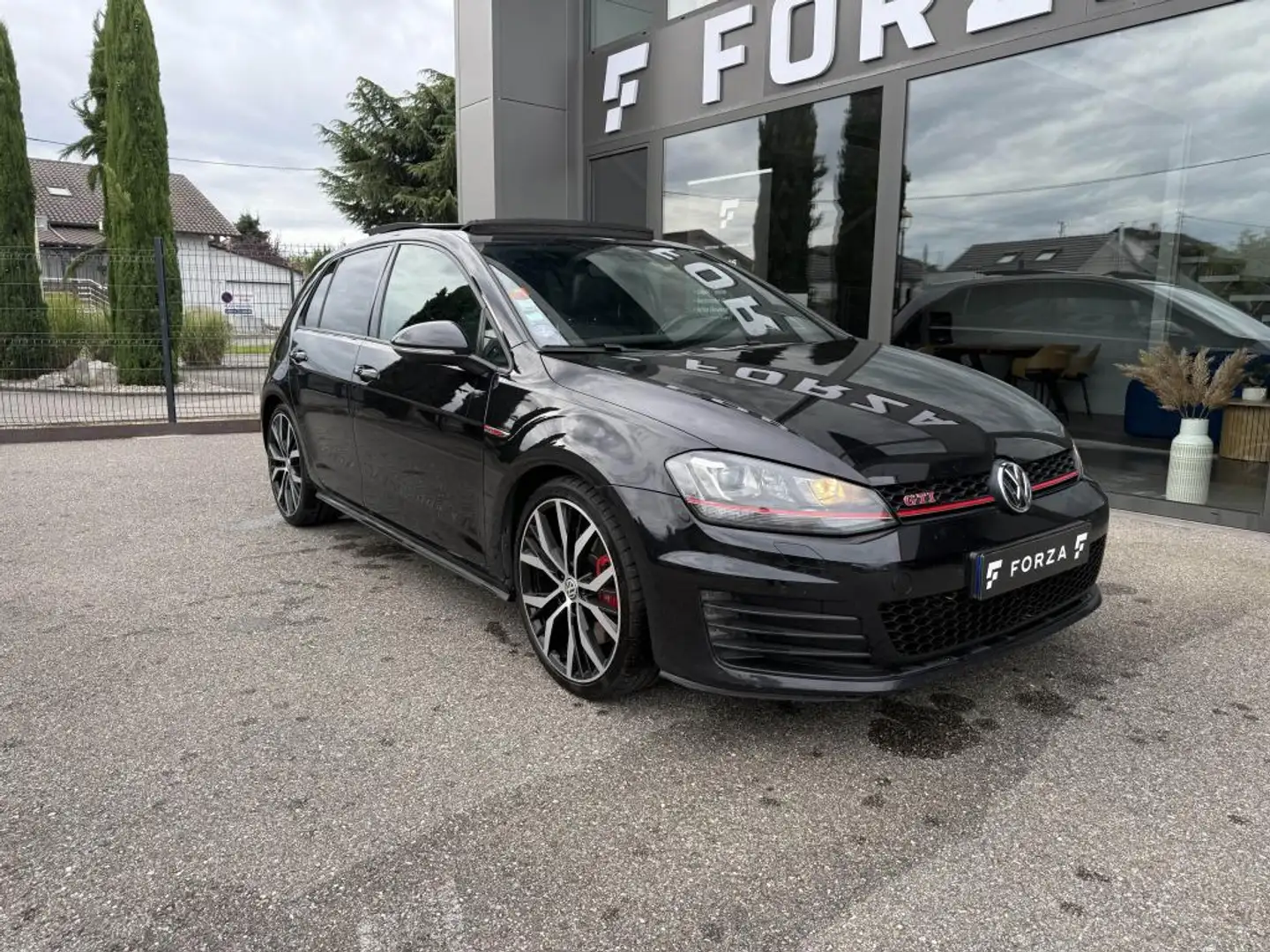 Volkswagen Golf VII GTI Performance - 230ch - BV DSG 6 Schwarz - 2