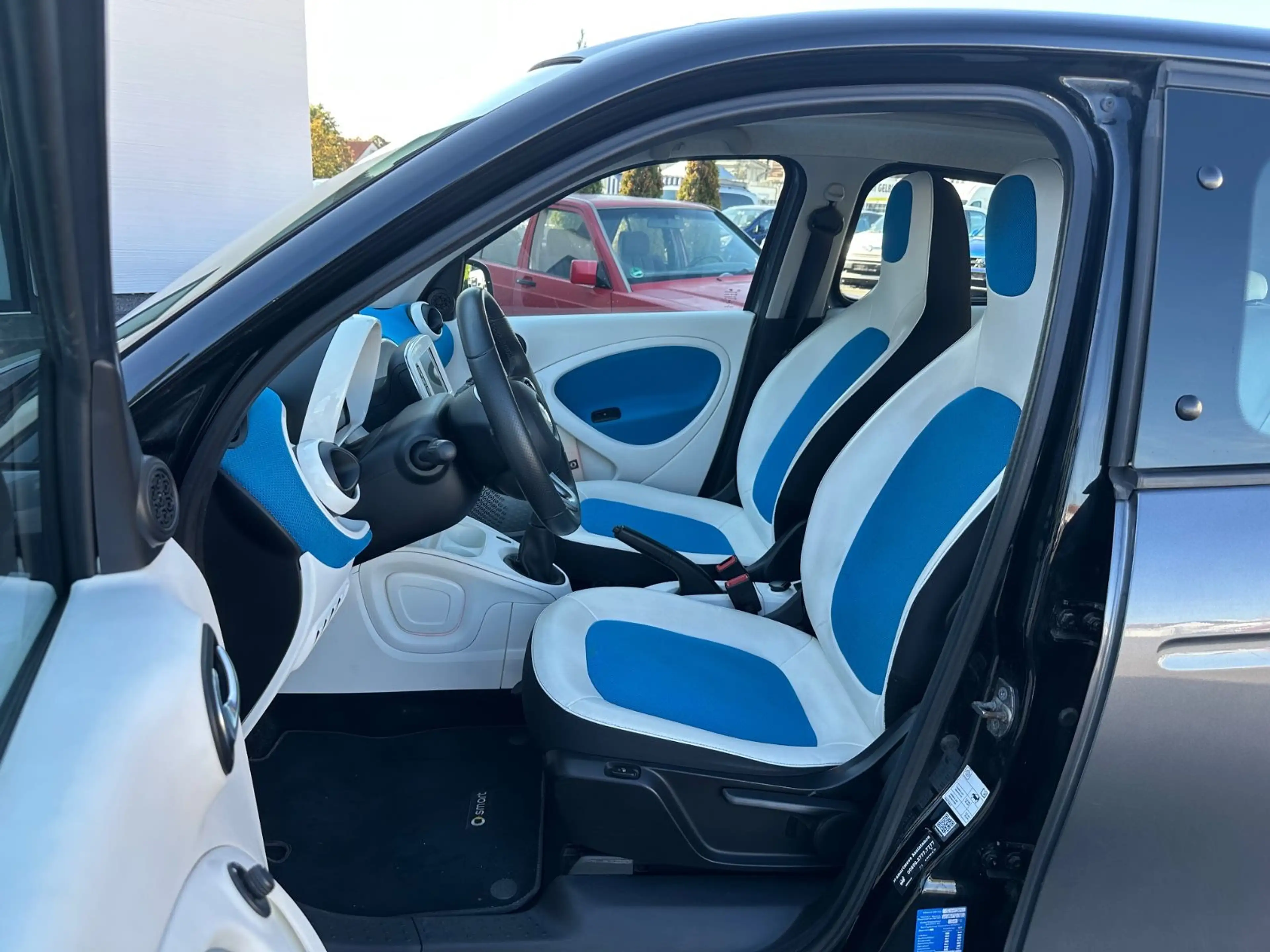 smart forFour Proxy *LED*NAVI*Faltdach*Teilleder*PDC — photo 10
