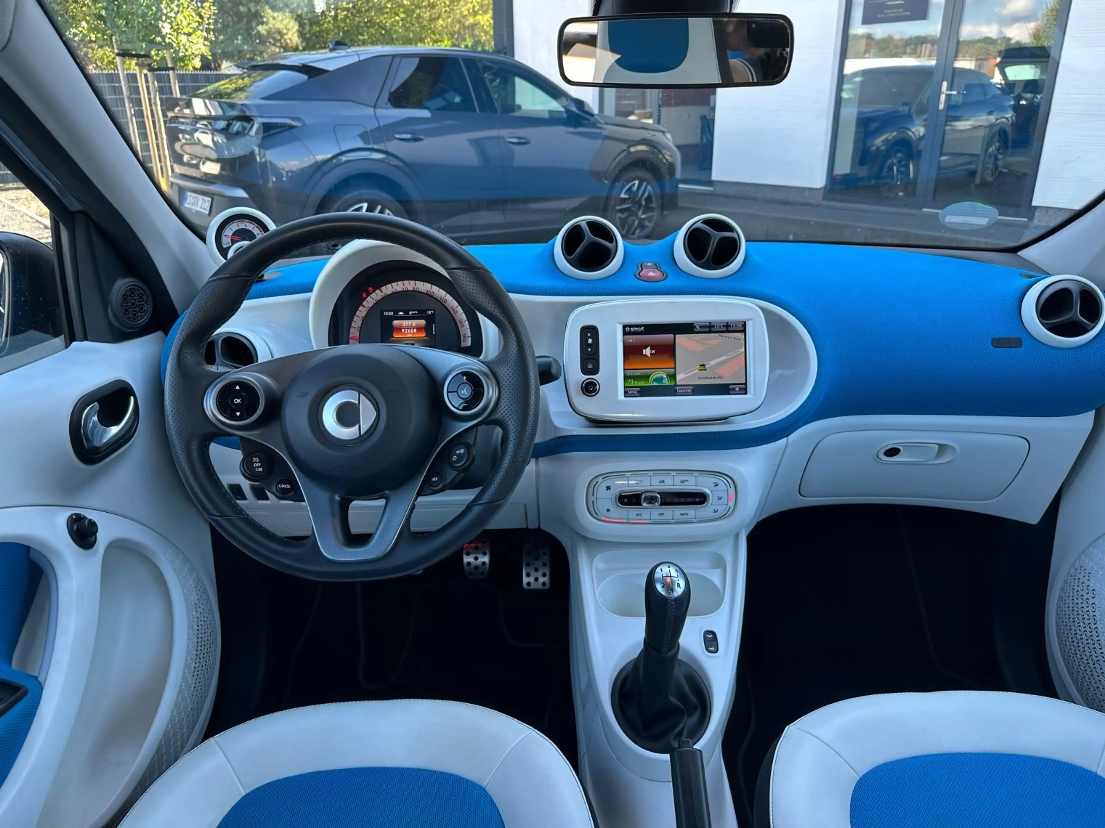 smart forFour Proxy *LED*NAVI*Faltdach*Teilleder*PDC — photo 11