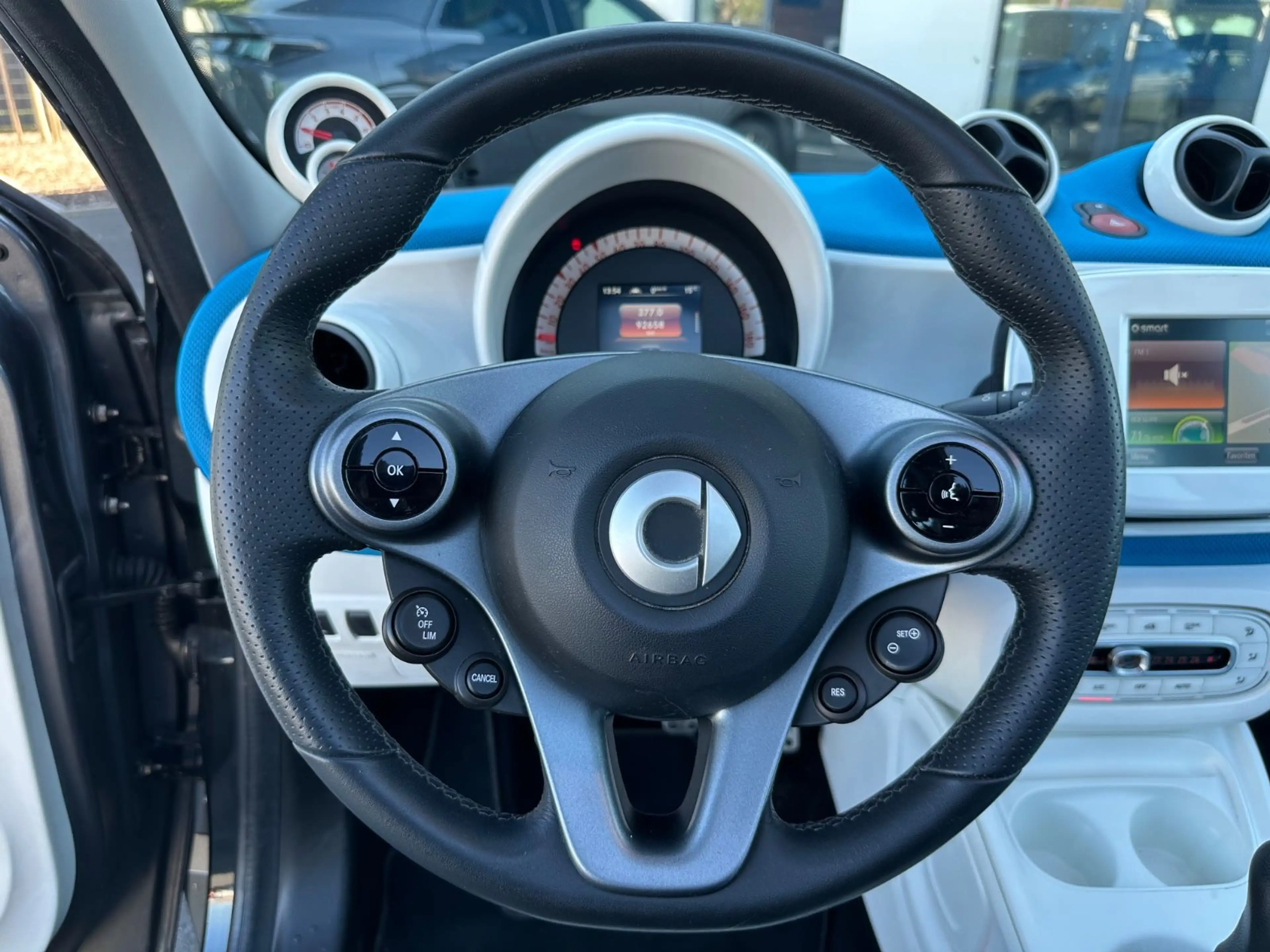 smart forFour Proxy *LED*NAVI*Faltdach*Teilleder*PDC — photo 14