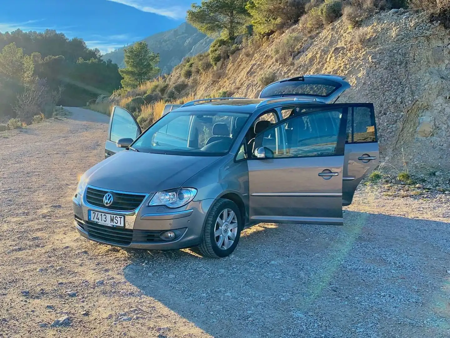 Volkswagen Touran Touran 2.0TDI Sport DSG 170 Sport Grey - 1