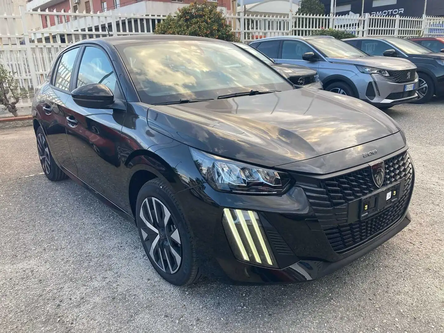 Peugeot 208 2ª serie Hybrid 110 e-DCS6 Style Negro - 2