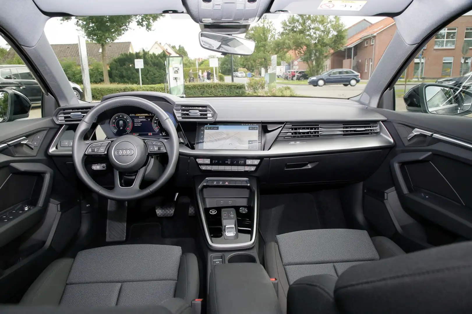 Audi A3 Sportback 1.5 TSI s-tronic NAV LED LM GRA Sound Schwarz - 2