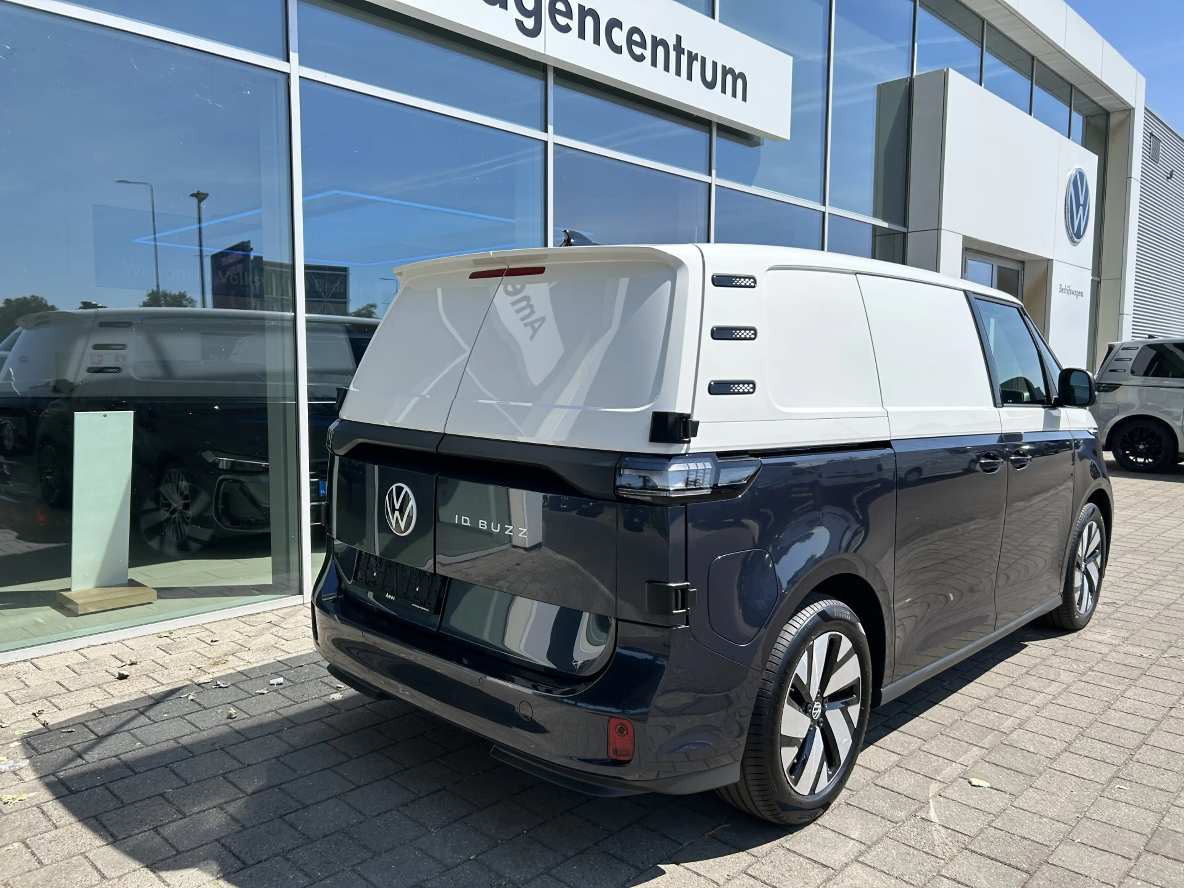 Volkswagen ID. Buzz Cargo Bulli Limited Edition 79 kwh - 286pk | Trekhaak | — photo 11