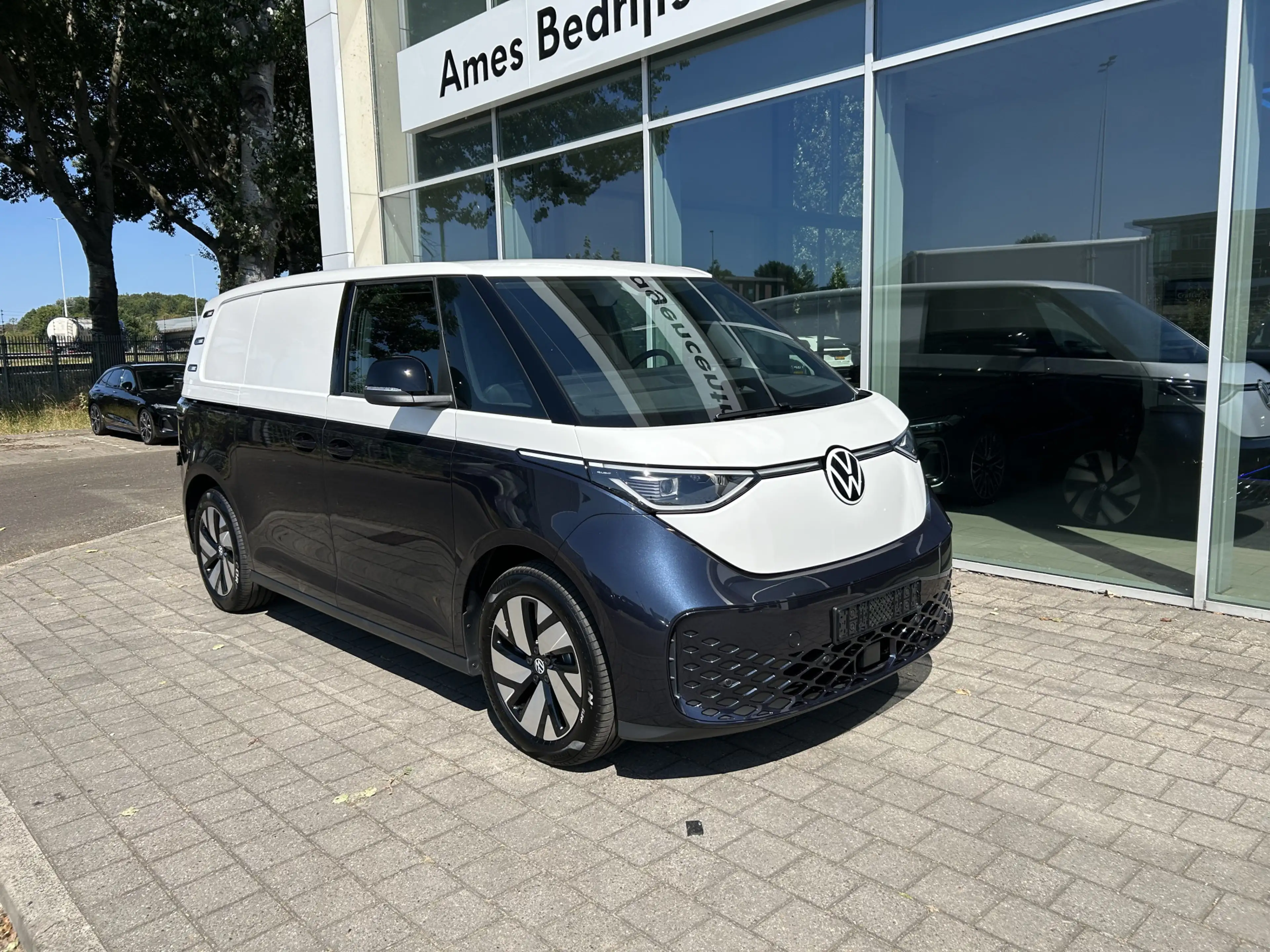 Volkswagen ID. Buzz Cargo Bulli Limited Edition 79 kwh - 286pk | Trekhaak | — photo 4