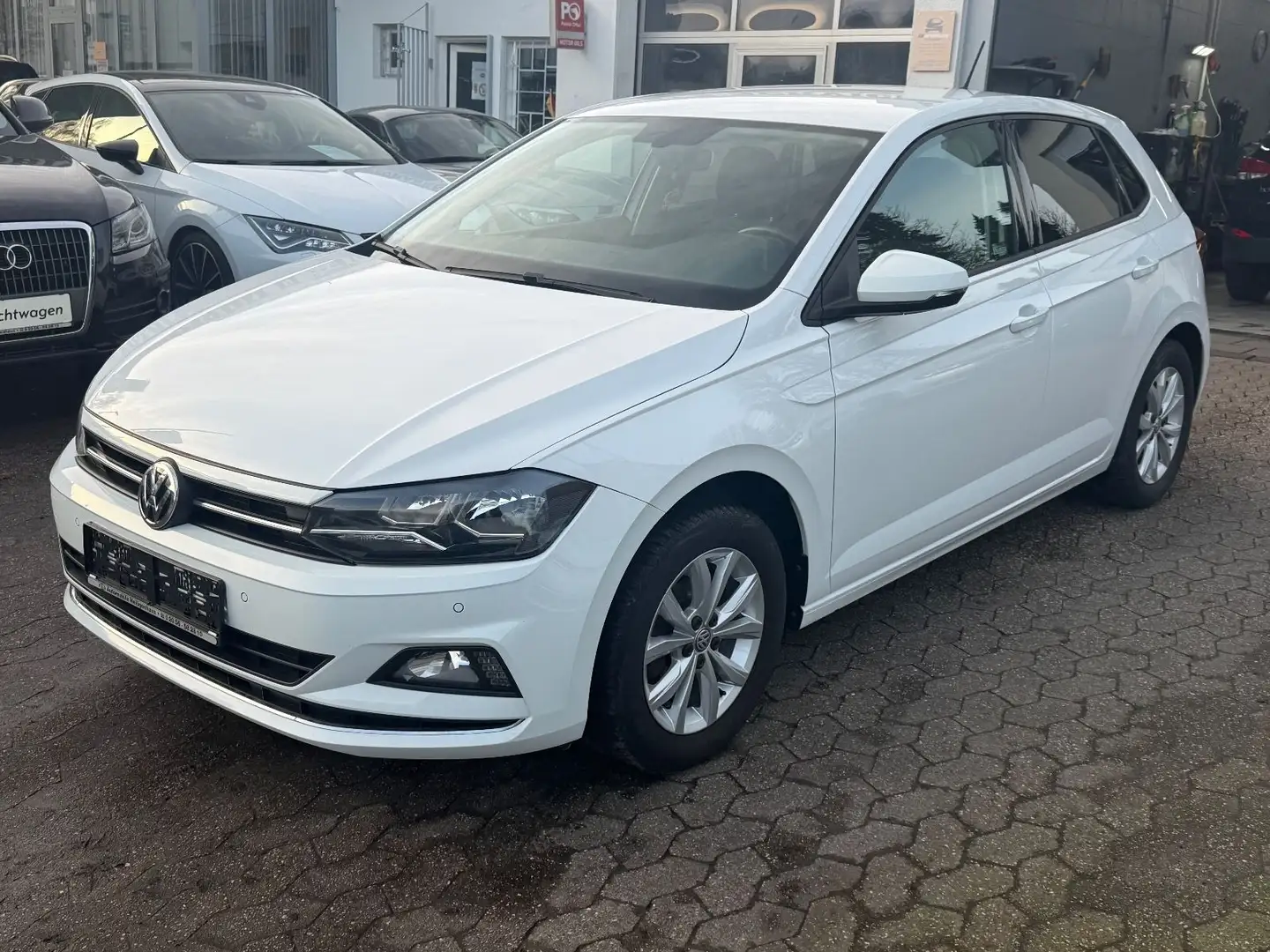 Volkswagen Polo VI Highline*Facelift*Navi*CarPlay*Allwetter Weiß - 1