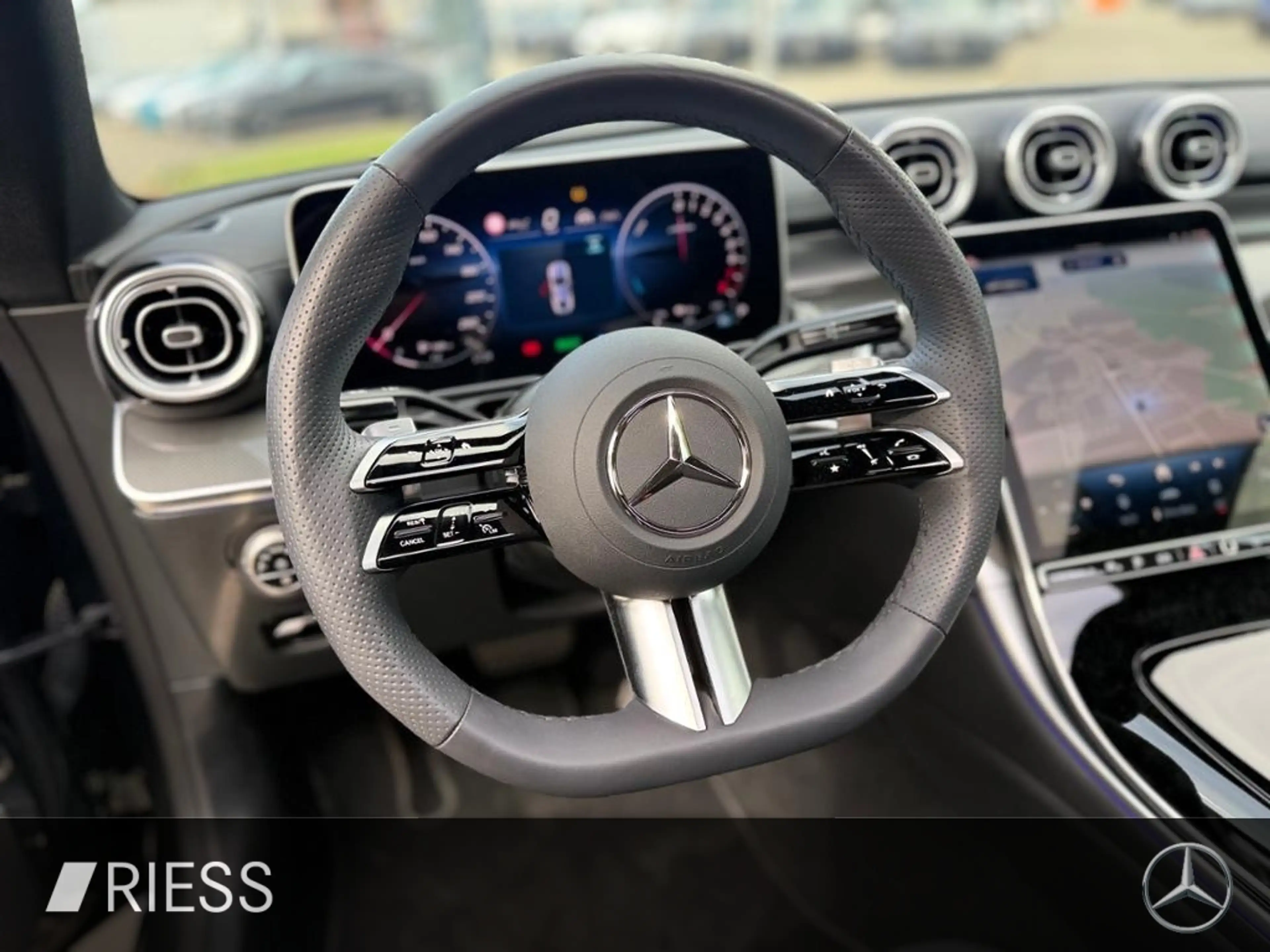 Mercedes-Benz CLE 300 e AMG Sport Night Distr Pano 19" — photo 13