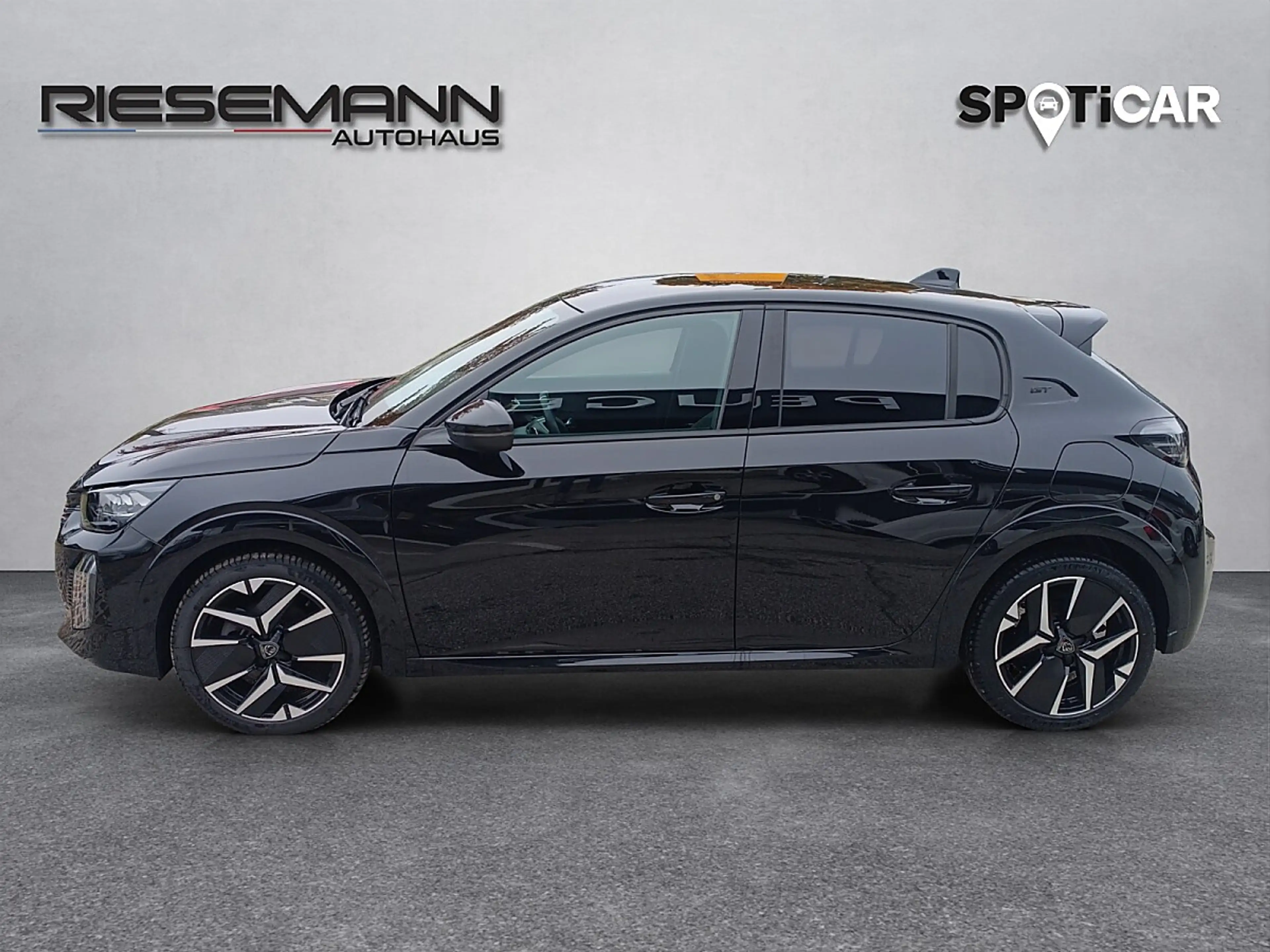 Peugeot 208 Hybrid 100 e-DCS6 GT — photo 2