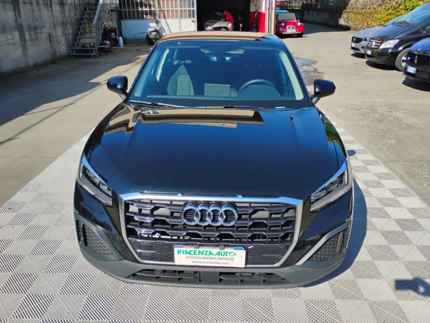 Audi Q2 35 TFSI Identity Black.NAVI.LED.SENSORI PARCHEGGIO Nero - 2