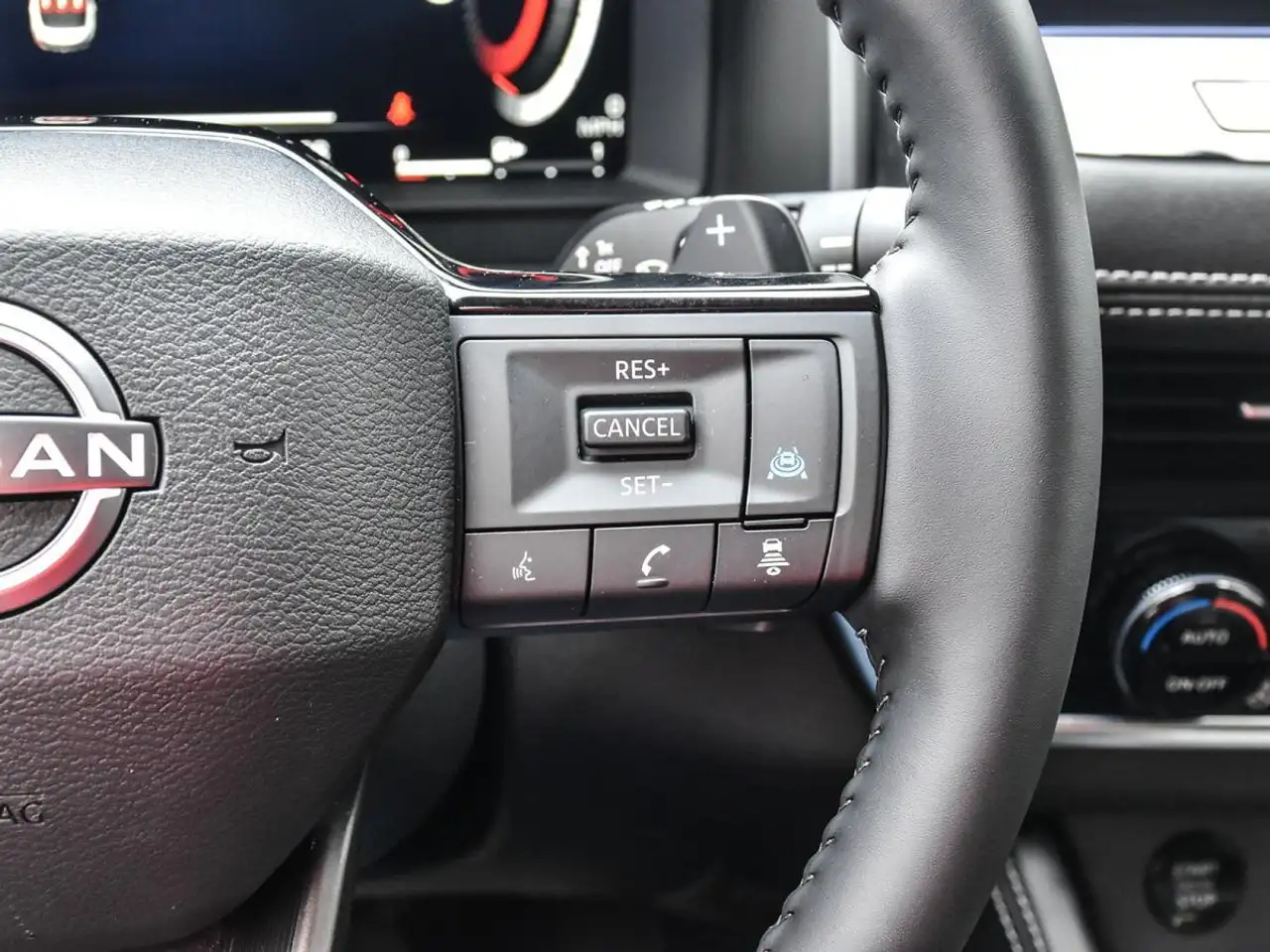 Nissan Rogue photo Nissan Rogue