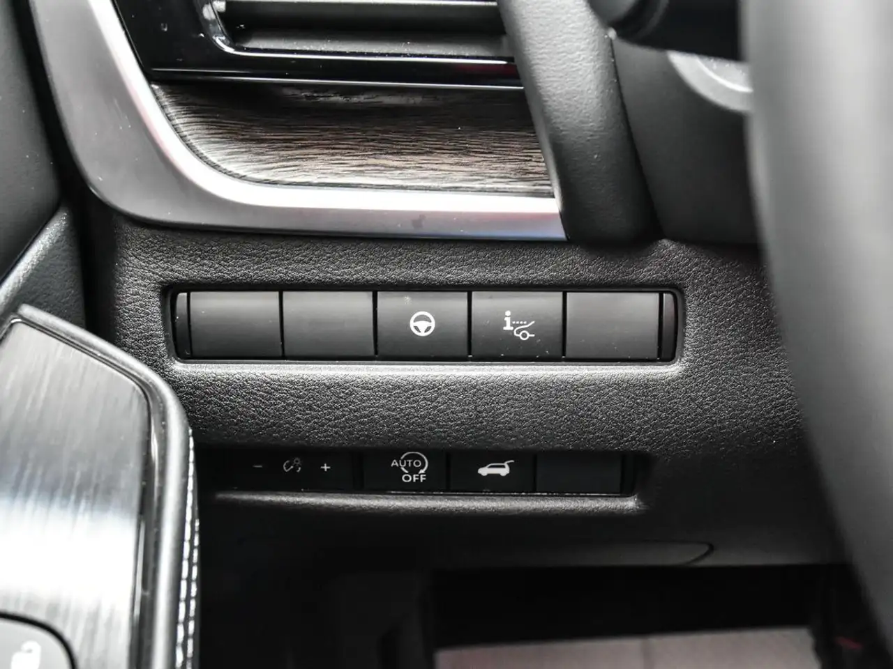 Nissan Rogue photo Nissan Rogue