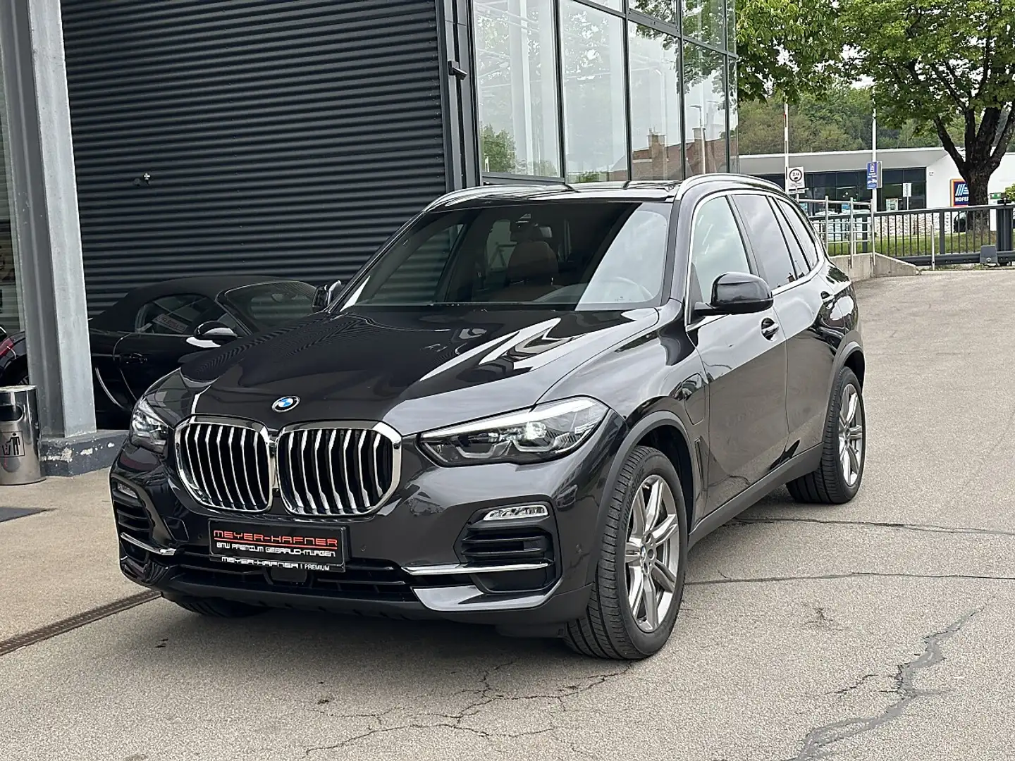 BMW X5 xDrive45e PHEV Aut. / Pano / Head Up / Harman K... Grau - 1