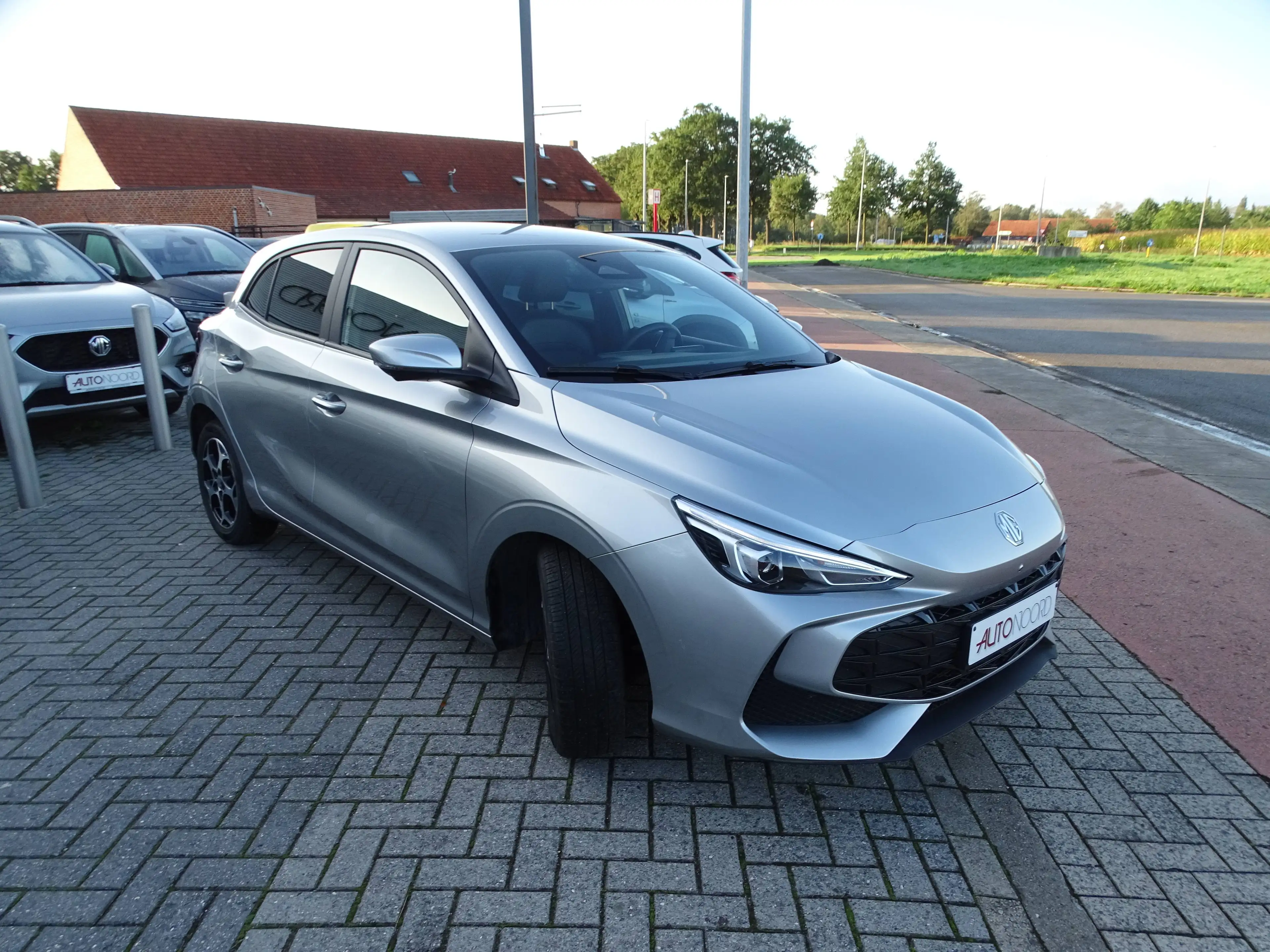 MG MG3 HEV HYBRID+ LUXURY — photo 2