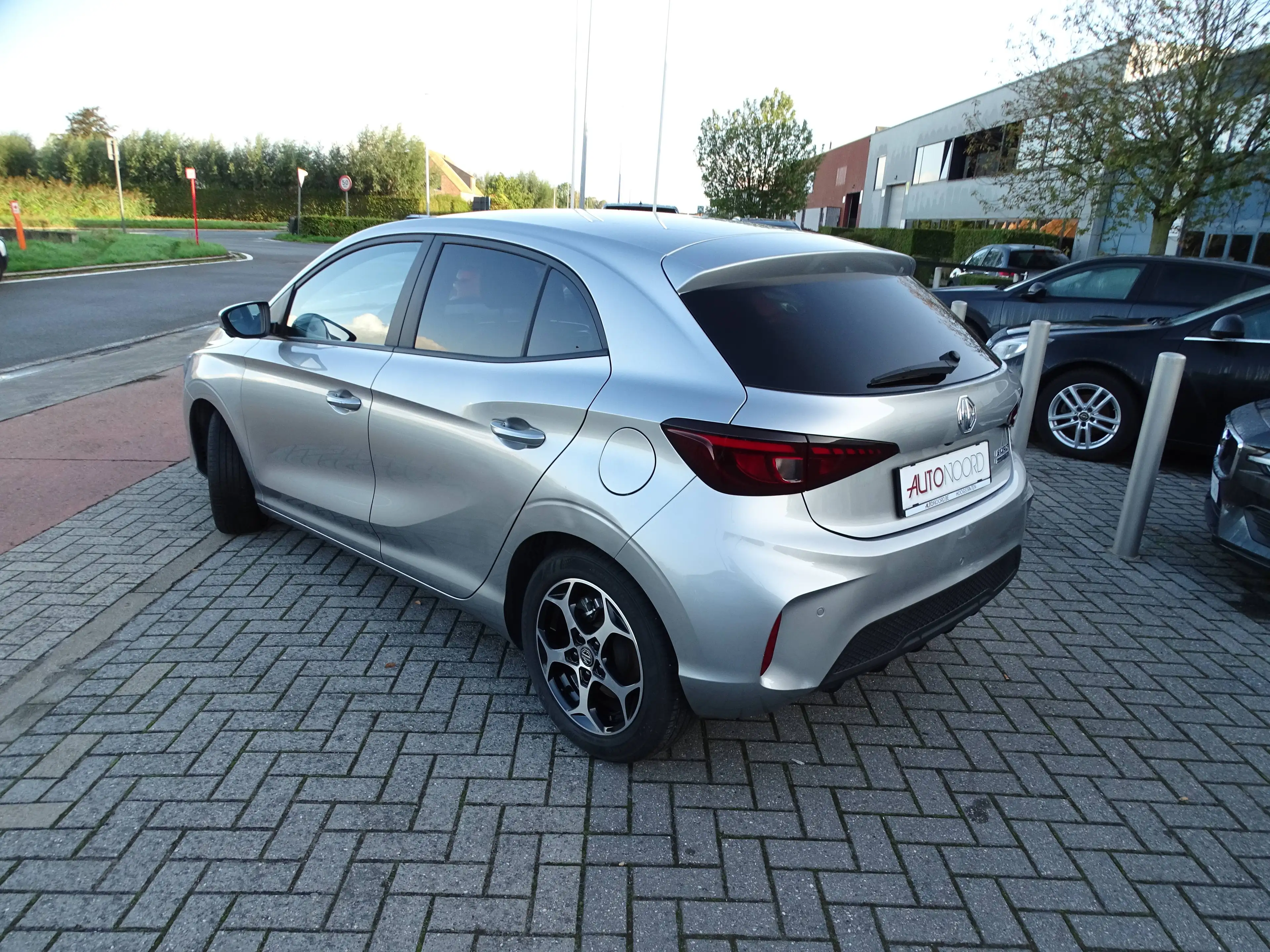 MG MG3 HEV HYBRID+ LUXURY — photo 4
