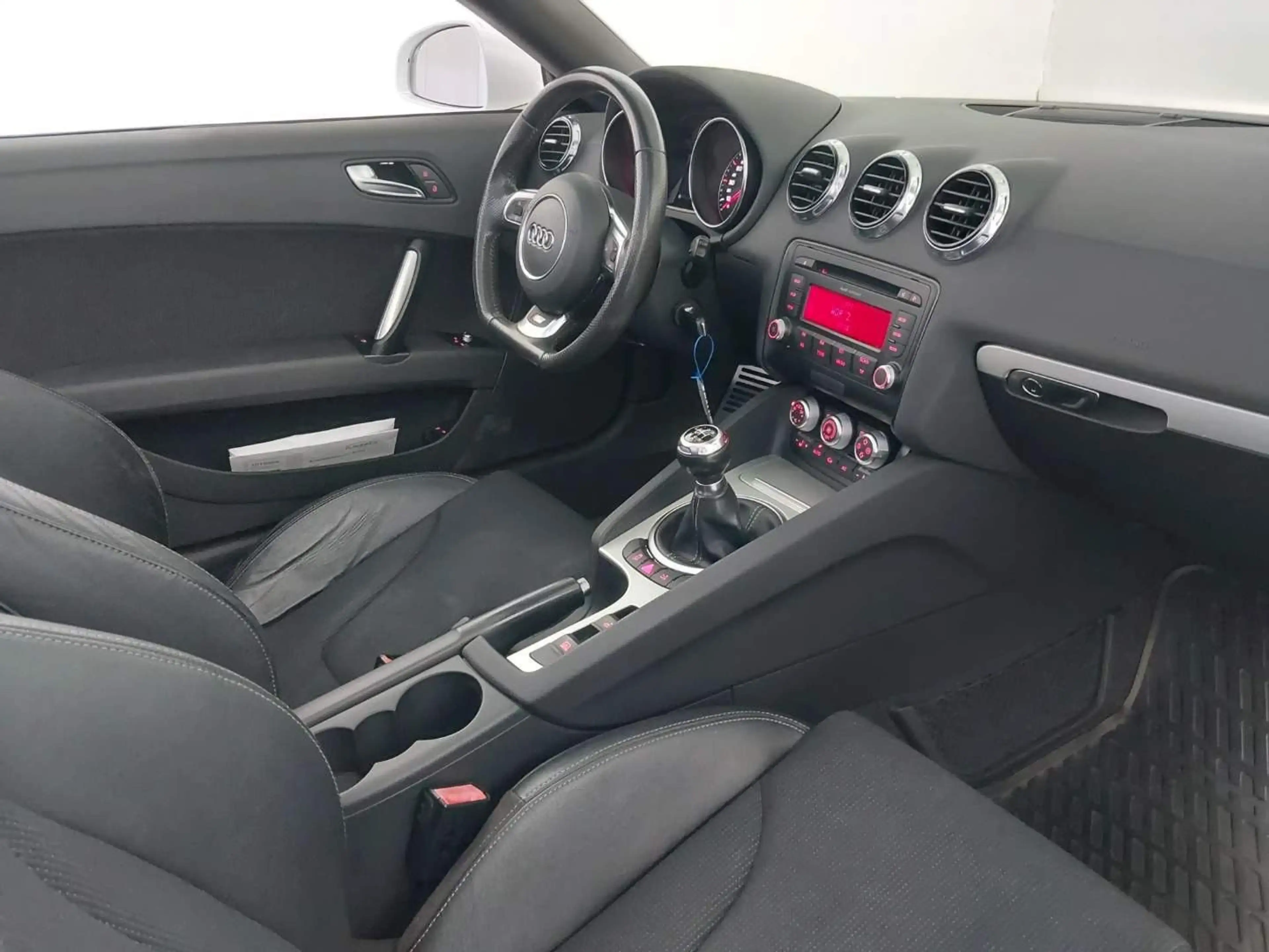 Audi TT 1.8 TFSI Roadster S-Line Xenon Komfortpaket — photo 10