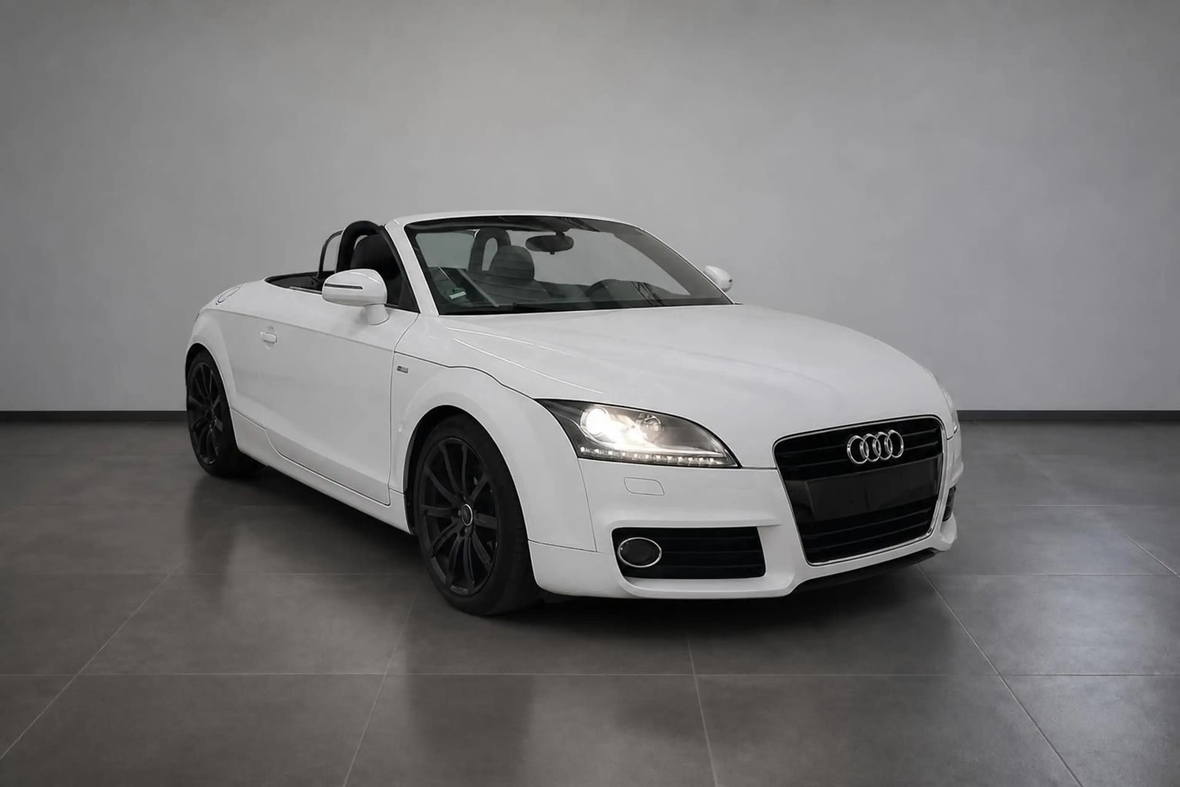 Audi TT 1.8 TFSI Roadster S-Line Xenon Komfortpaket — photo 2