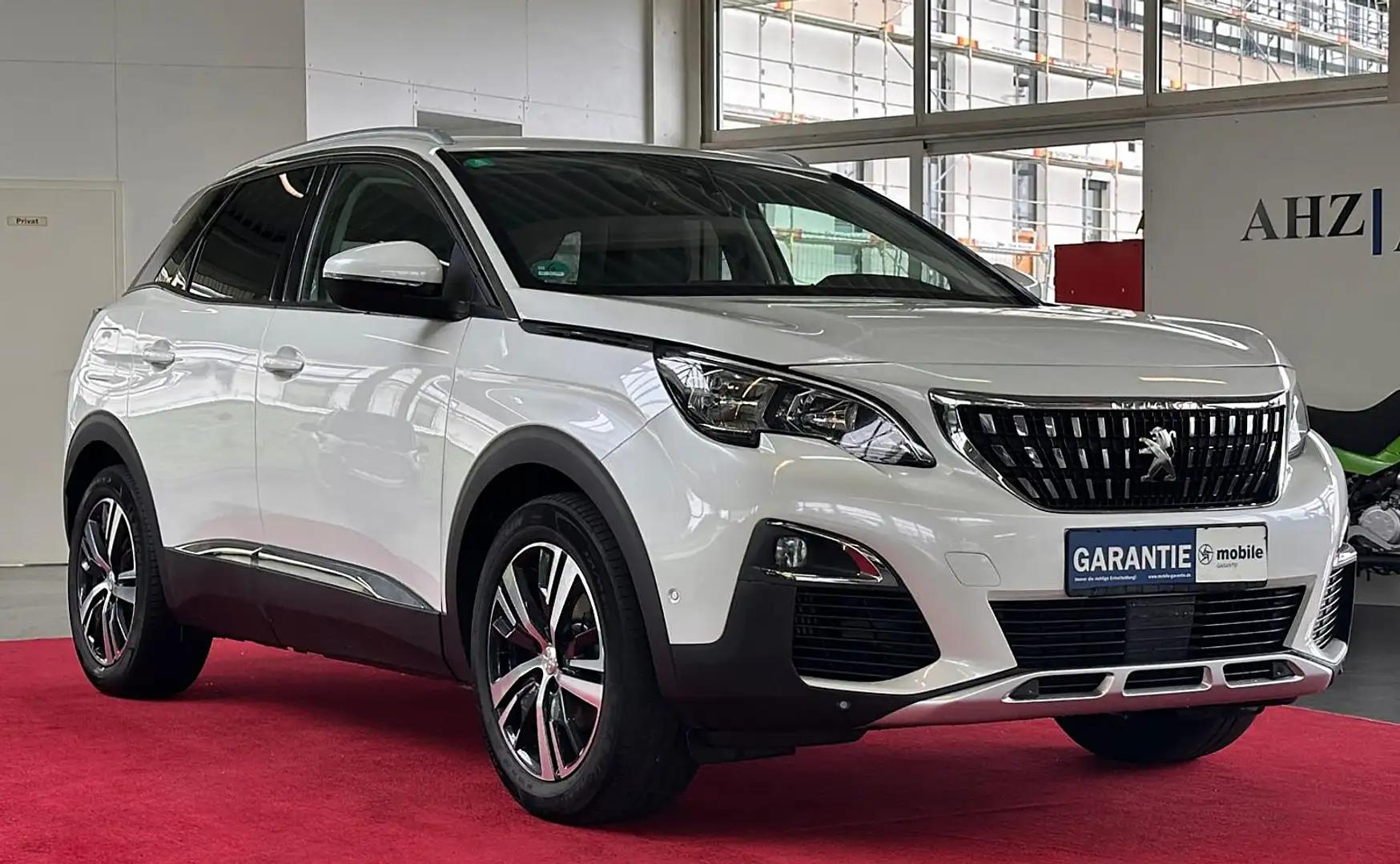 Peugeot 3008 Allure 1.2 PureTech 130 Allure NAVI PDC Weiß - 1