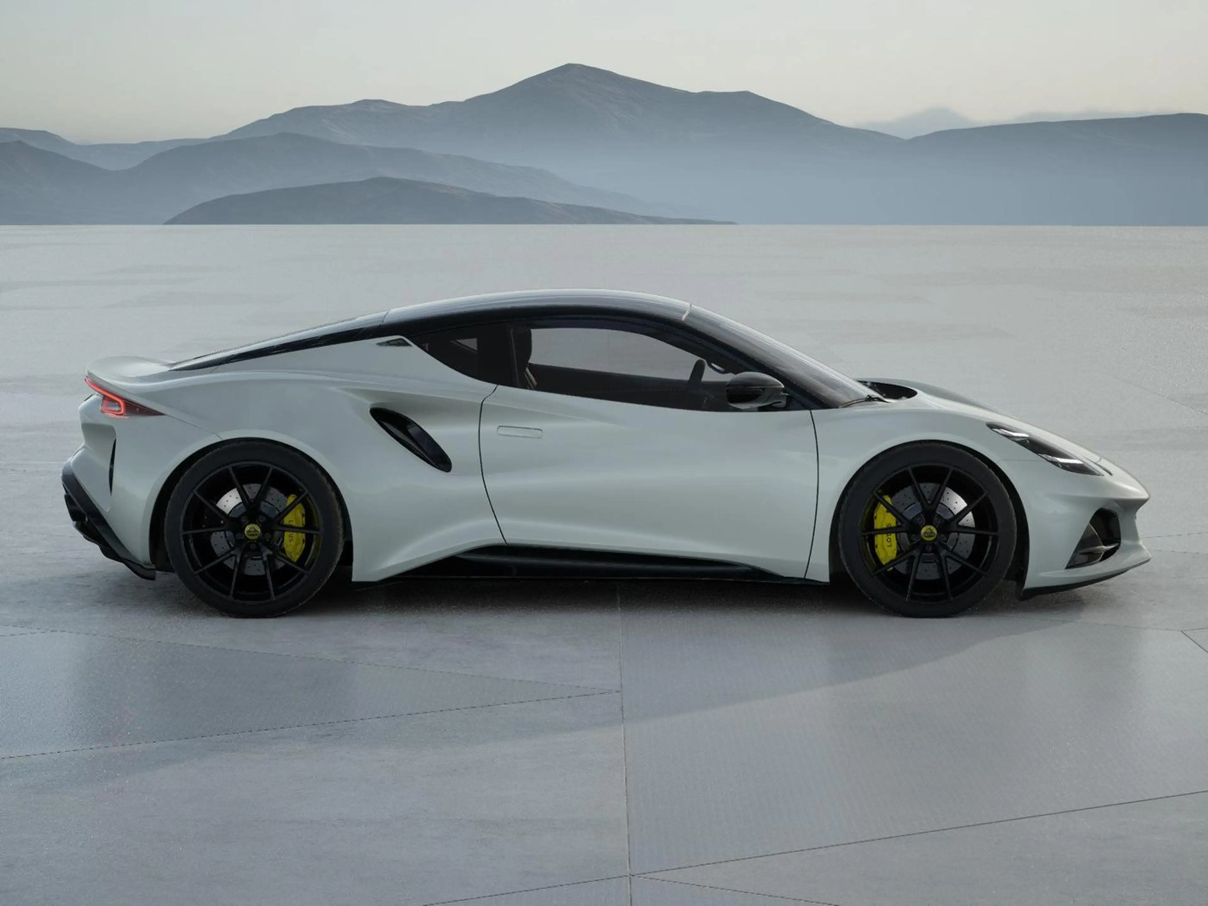 Lotus Emira Turbo SE — photo 9