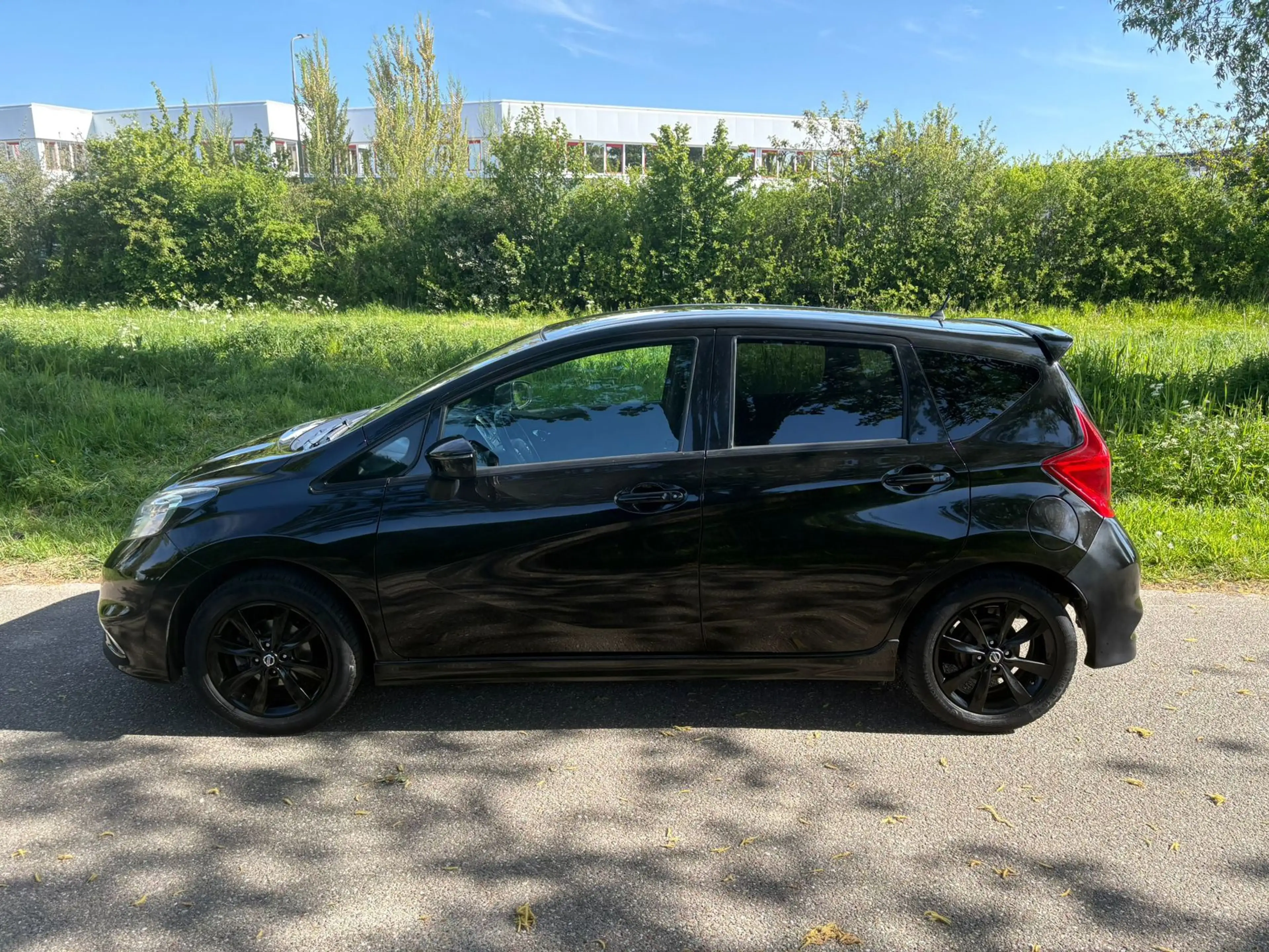 Nissan Note 1.2 Black Edition Airco Navi — photo 3