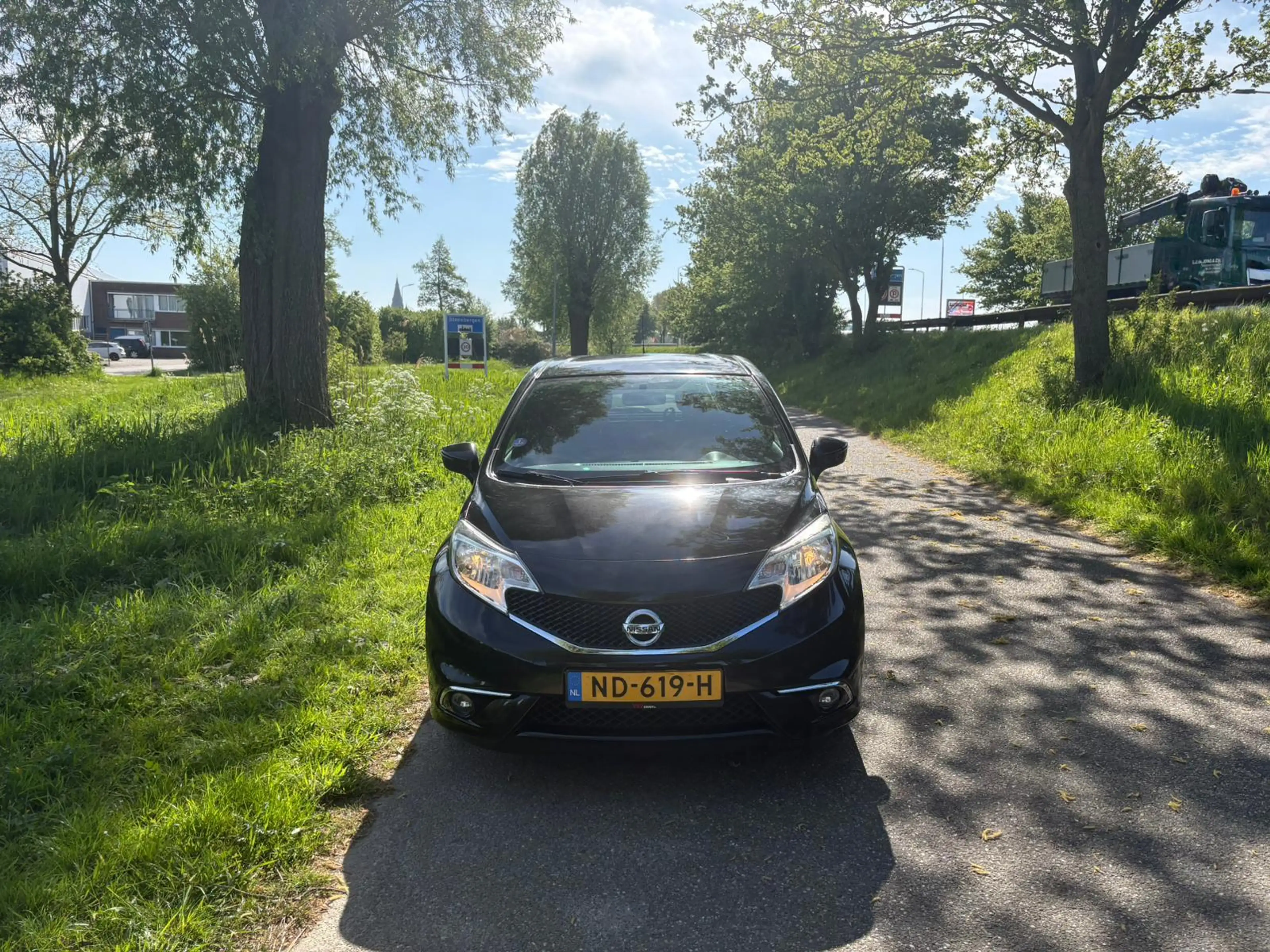 Nissan Note 1.2 Black Edition Airco Navi — photo 2