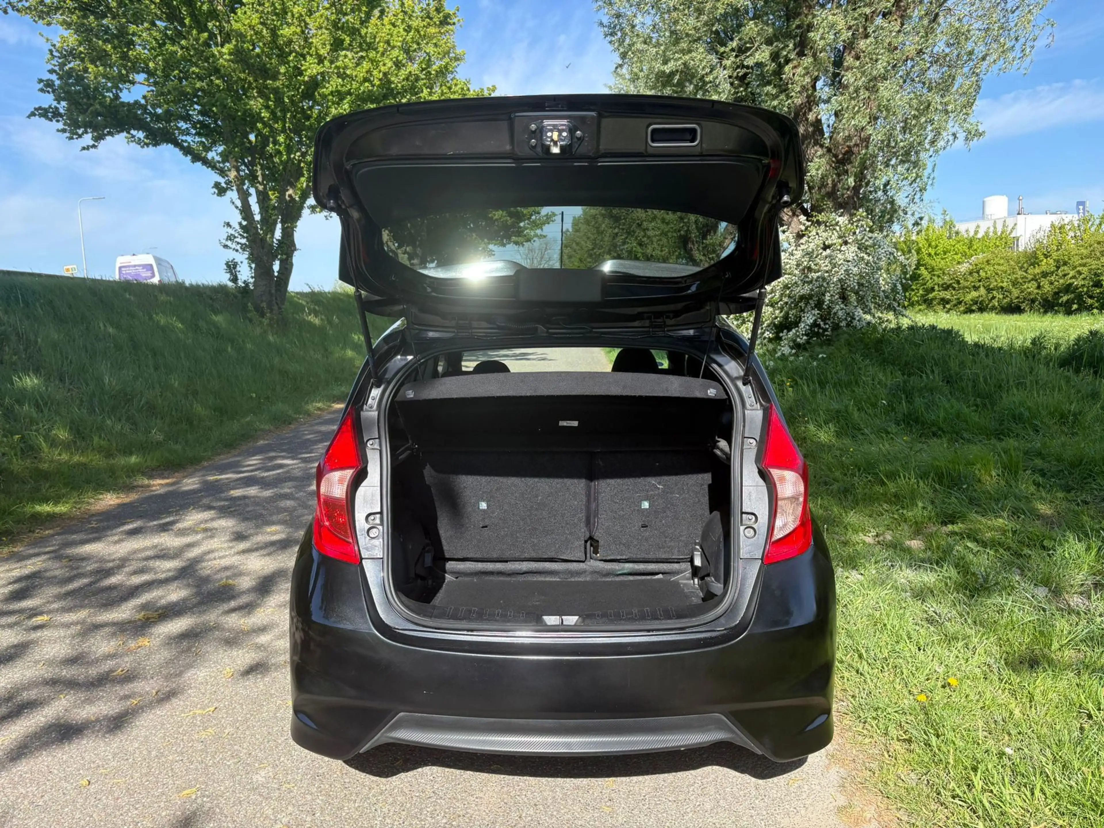 Nissan Note 1.2 Black Edition Airco Navi — photo 6