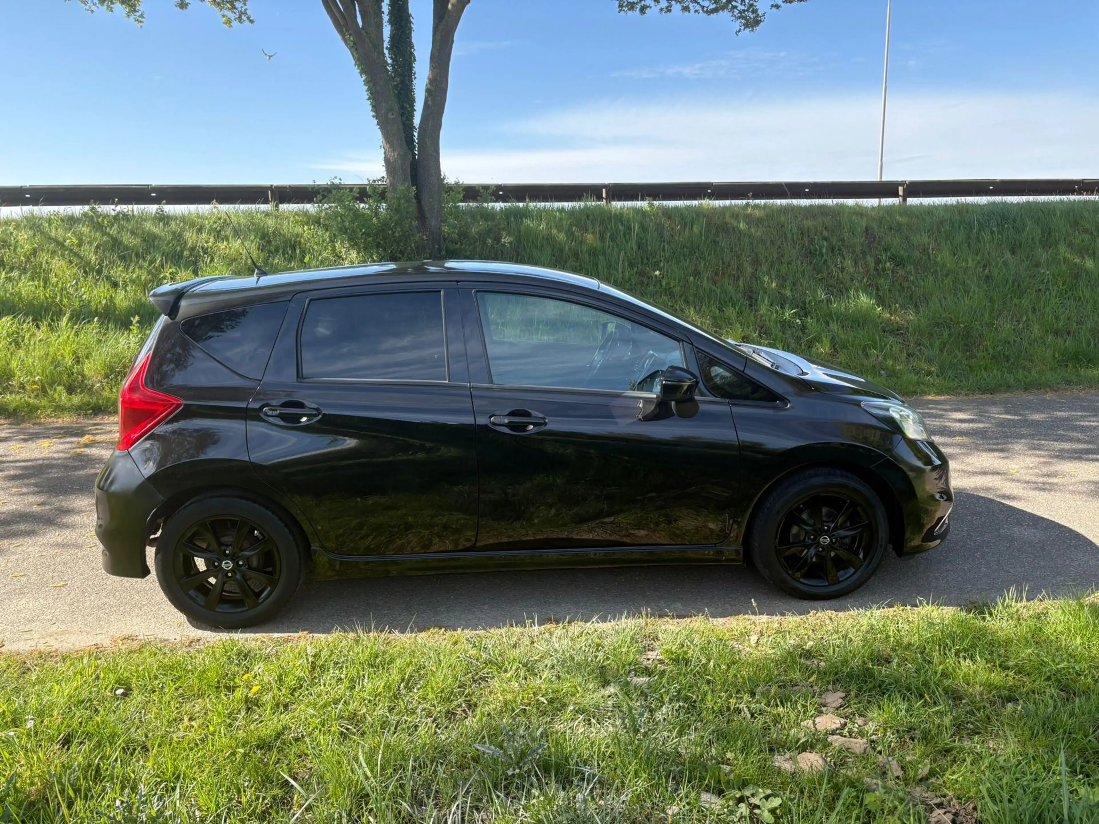 Nissan Note 1.2 Black Edition Airco Navi — photo 8